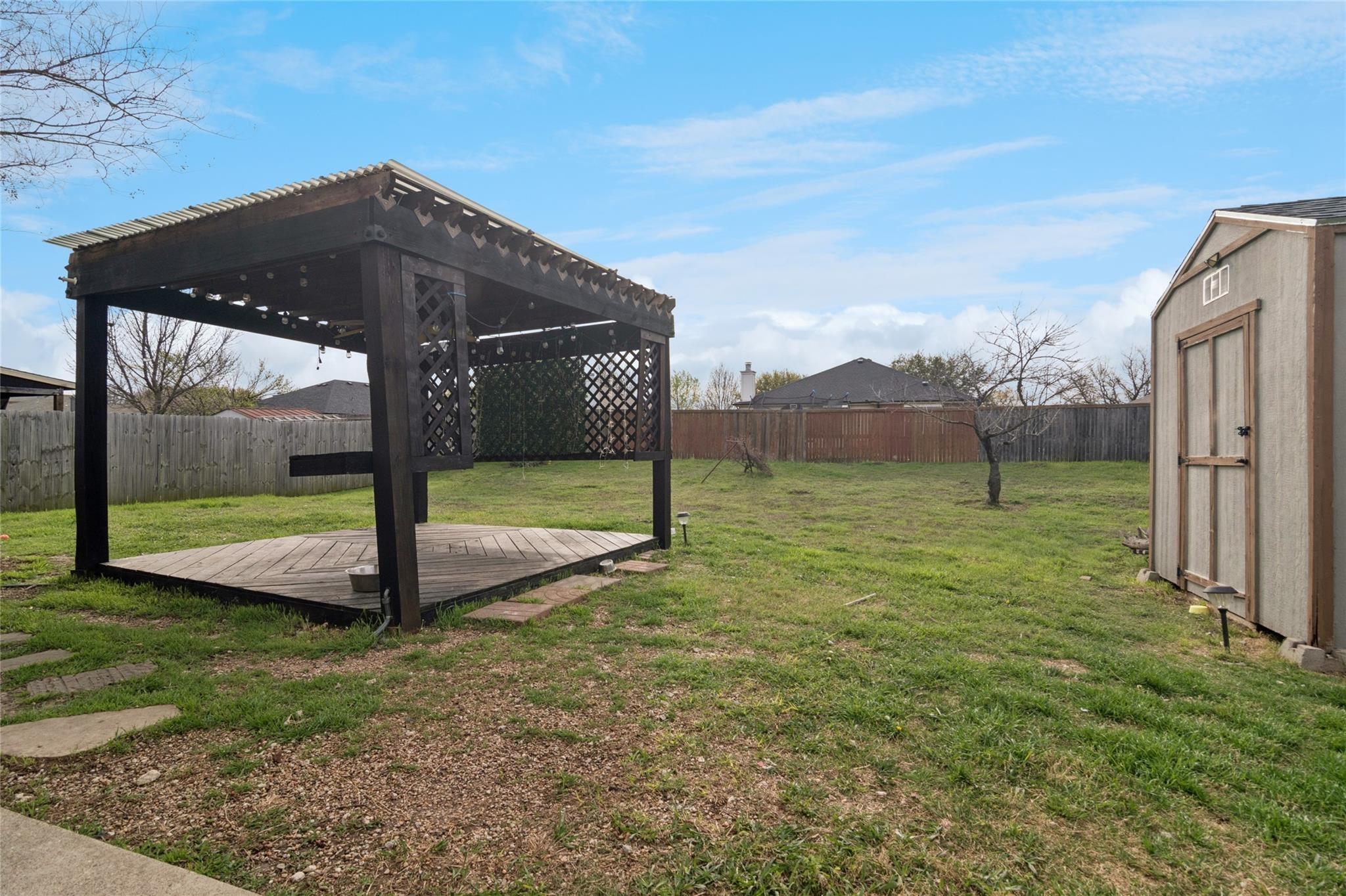 main property photo 23