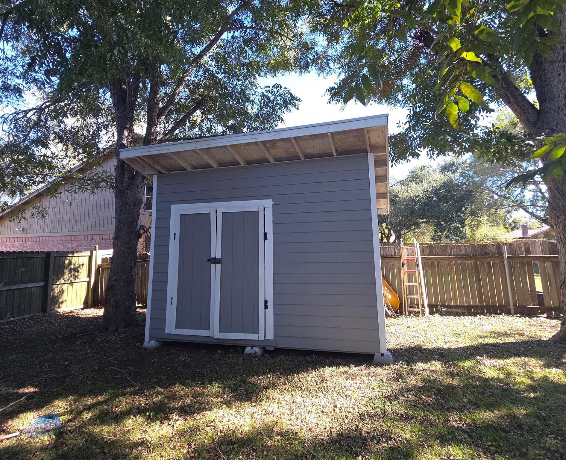 main property photo 17