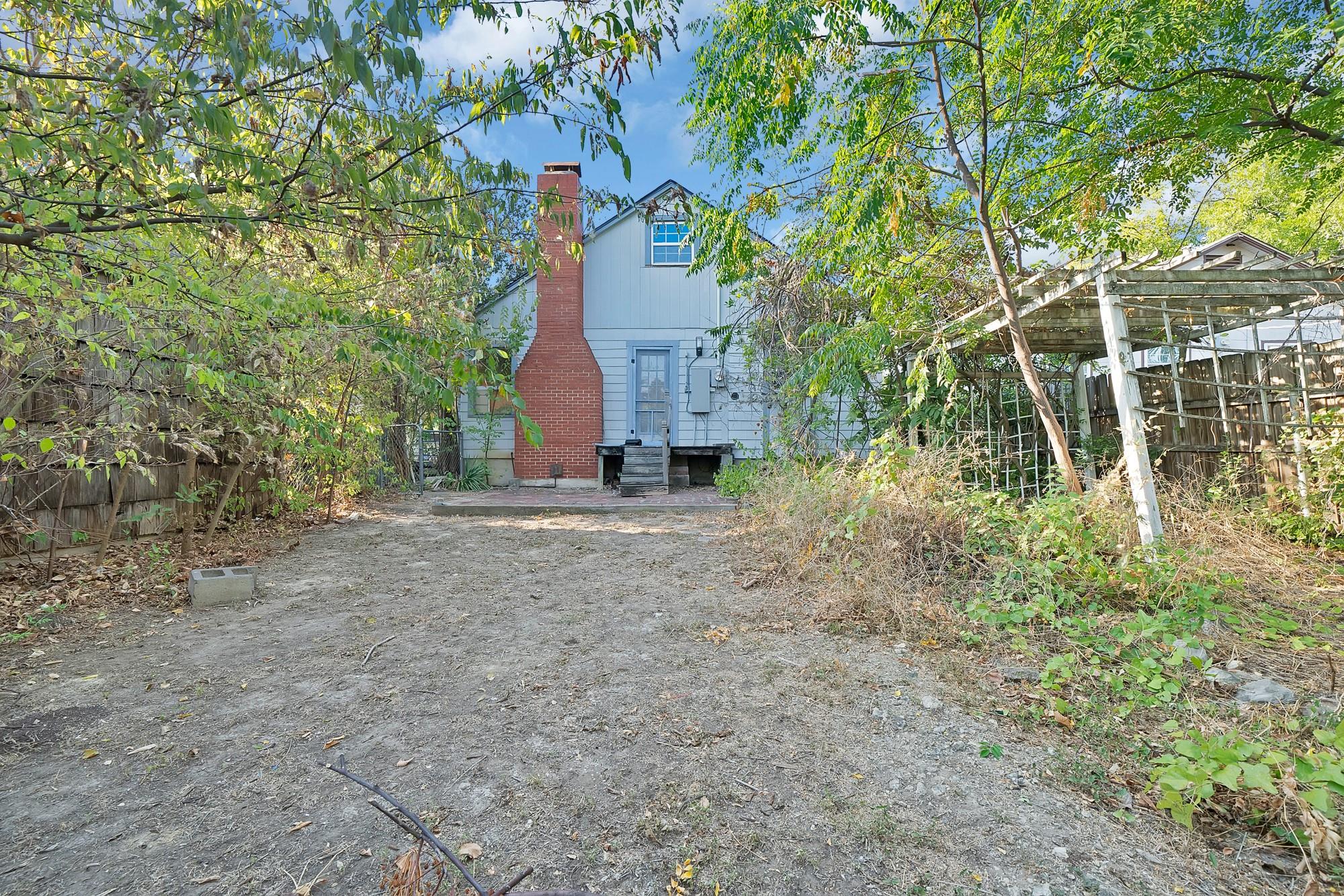 main property photo 33