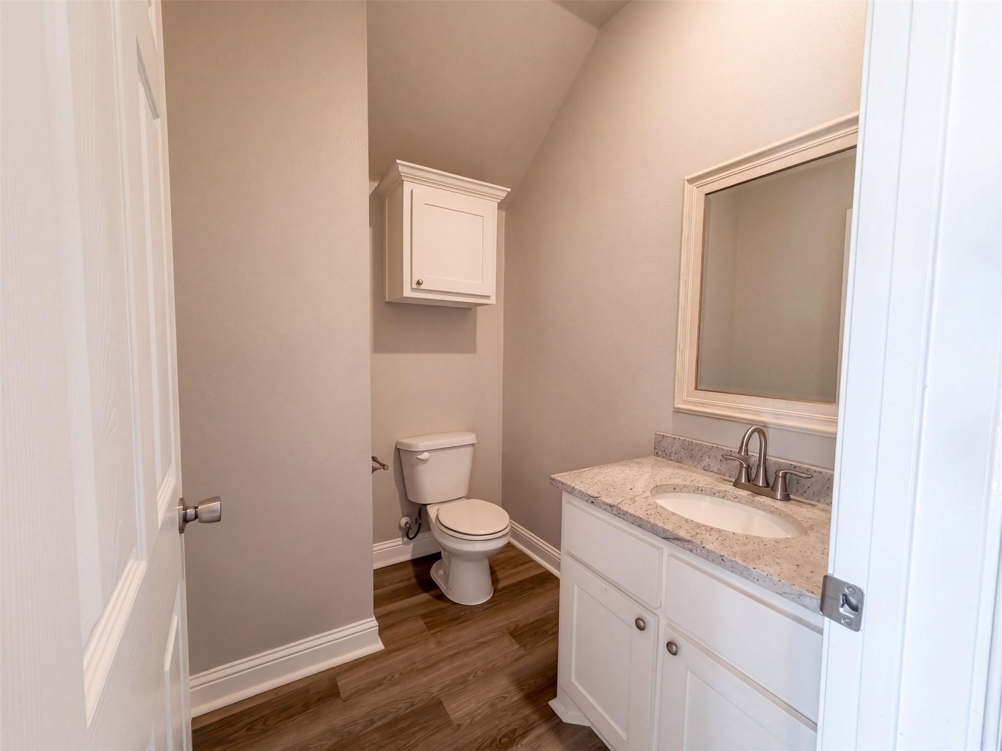 main property photo 9