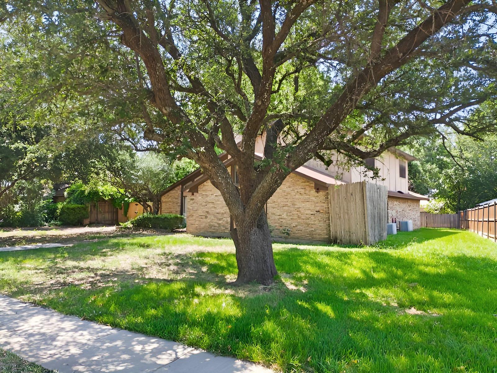 main property photo 27