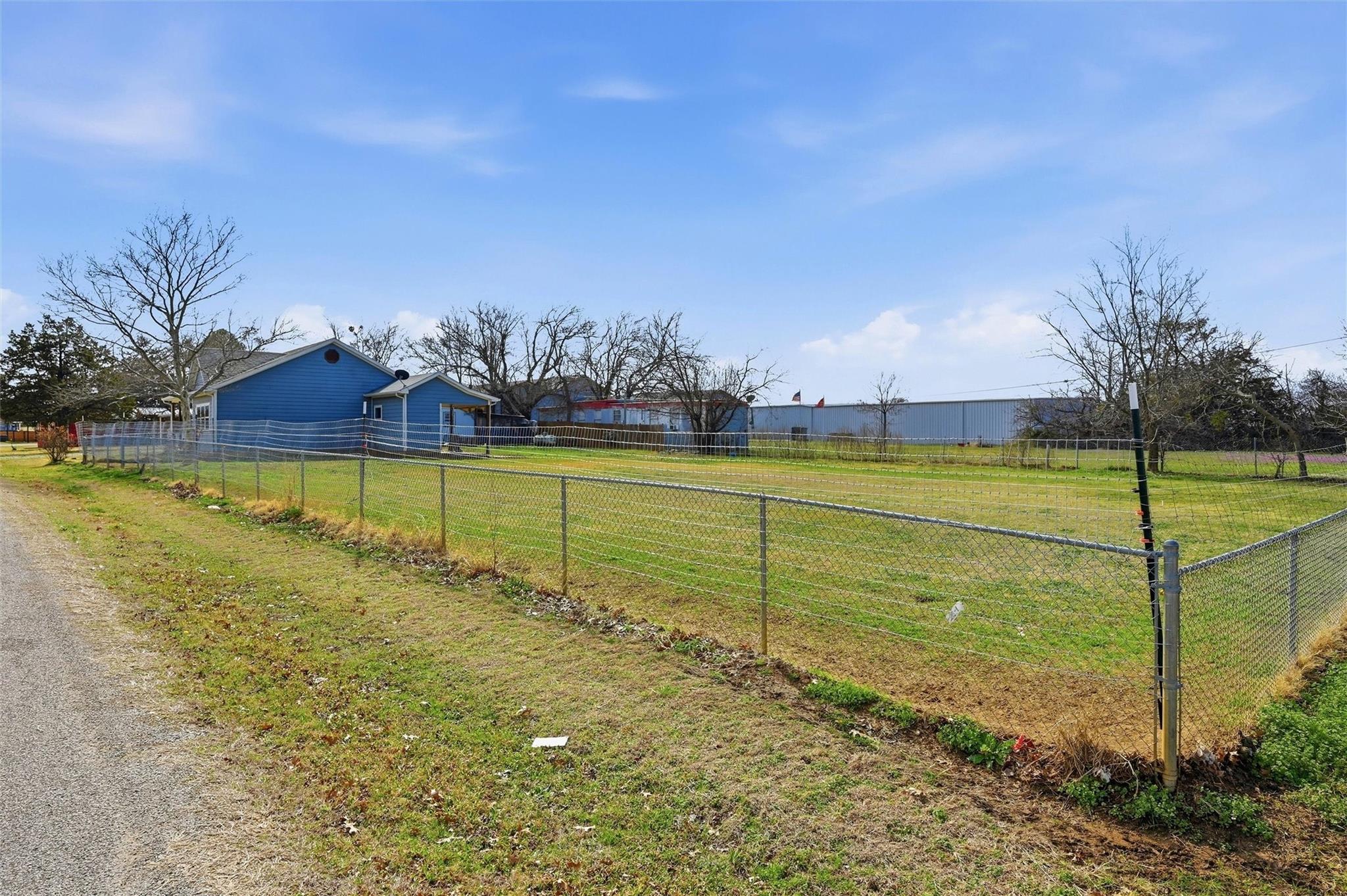 main property photo 24