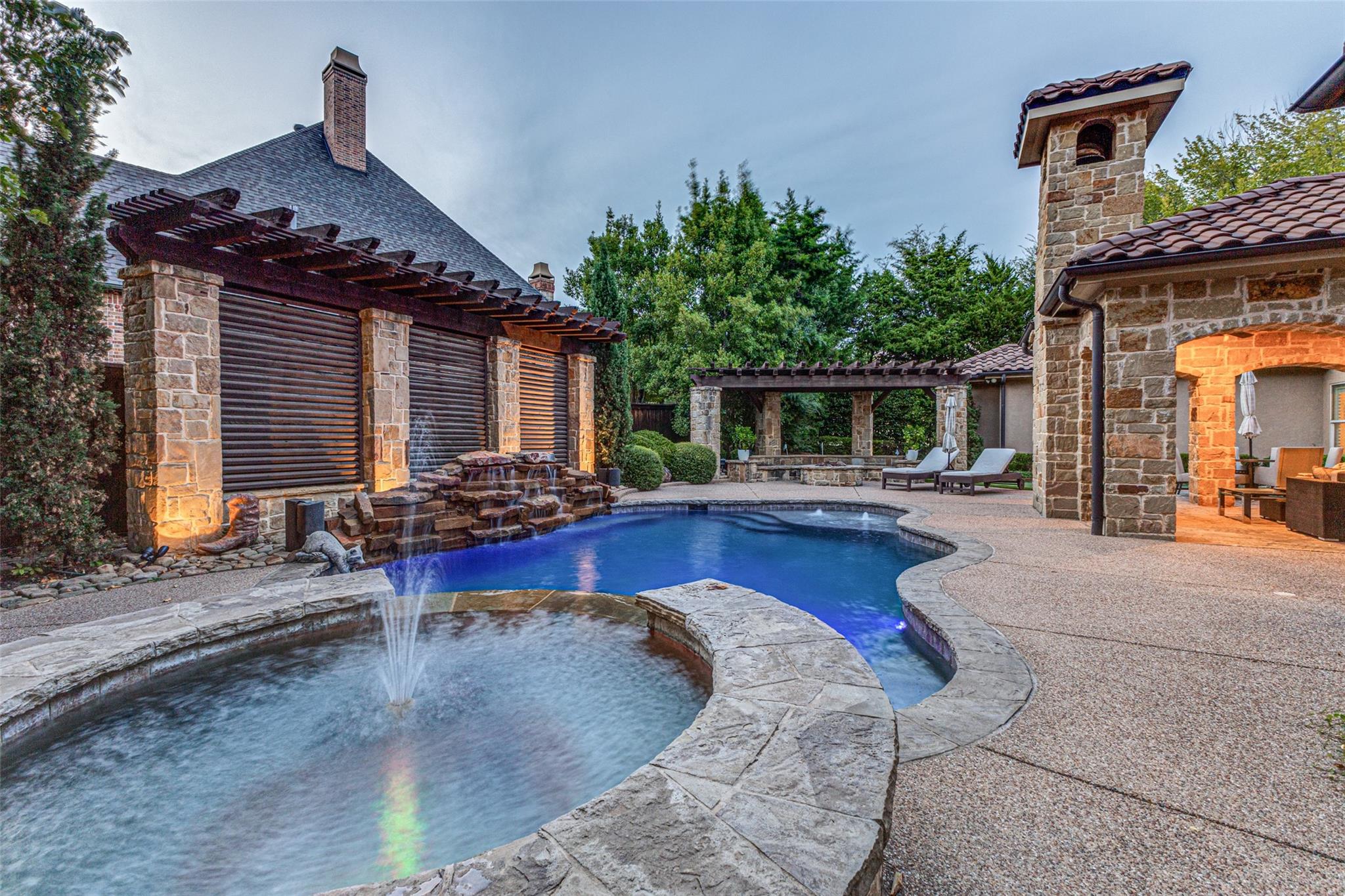 main property photo 26