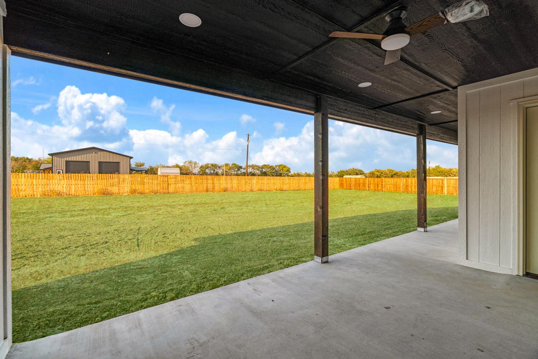 main property photo 28