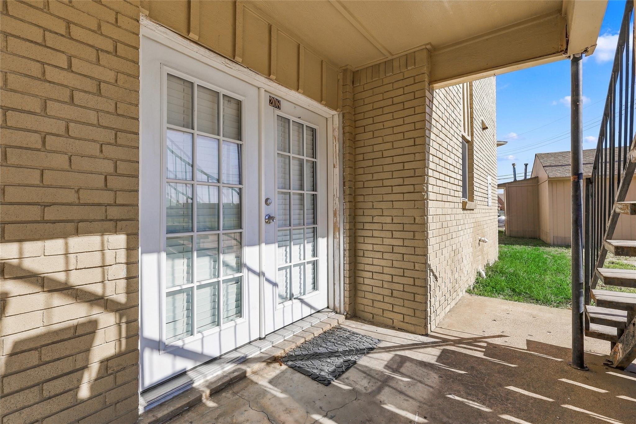 main property photo 25