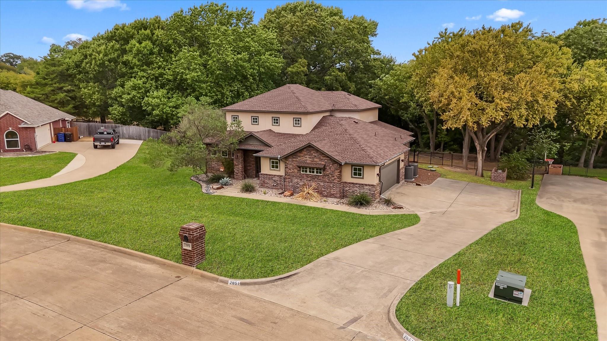main property photo 26