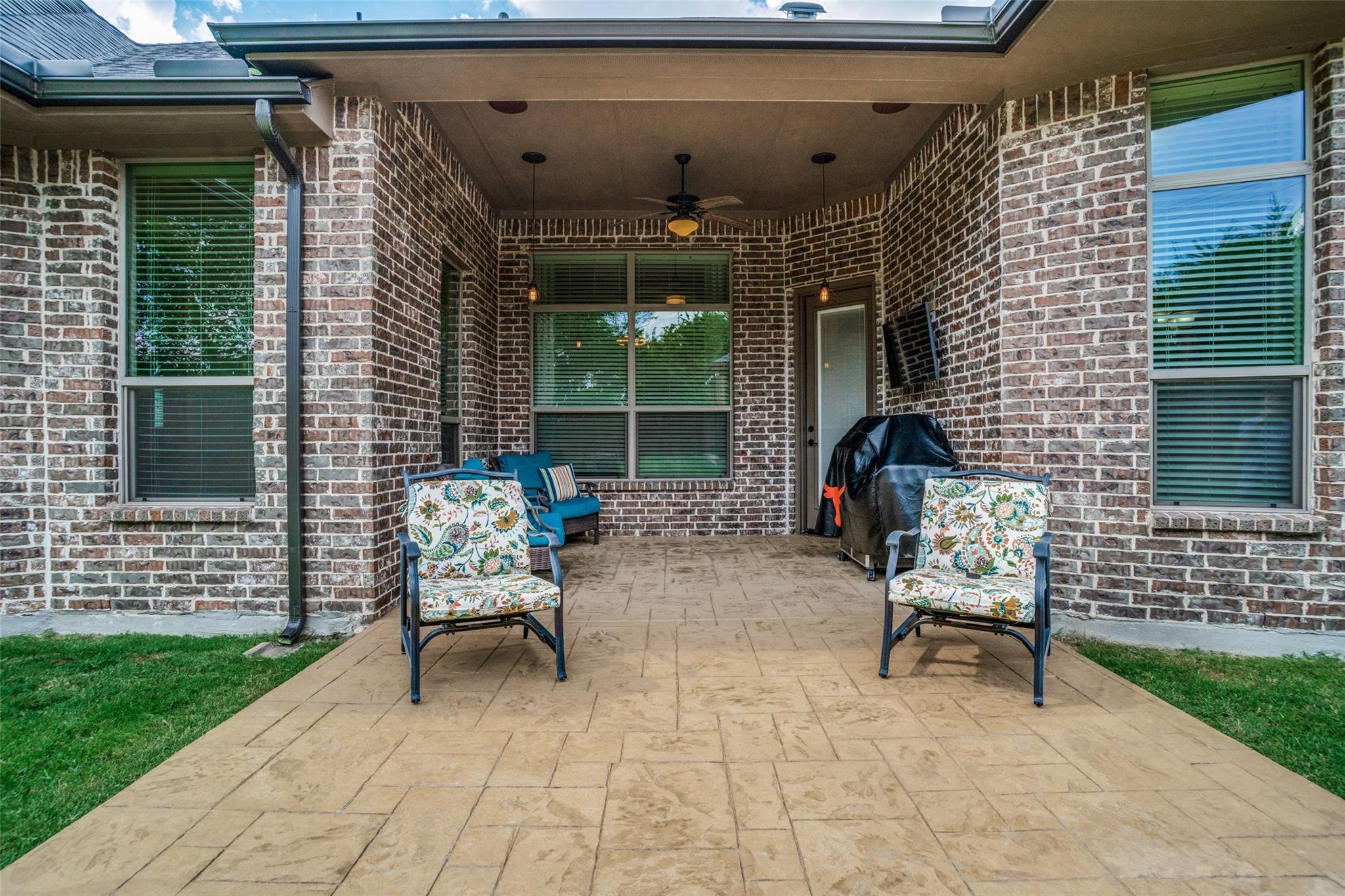 main property photo 19