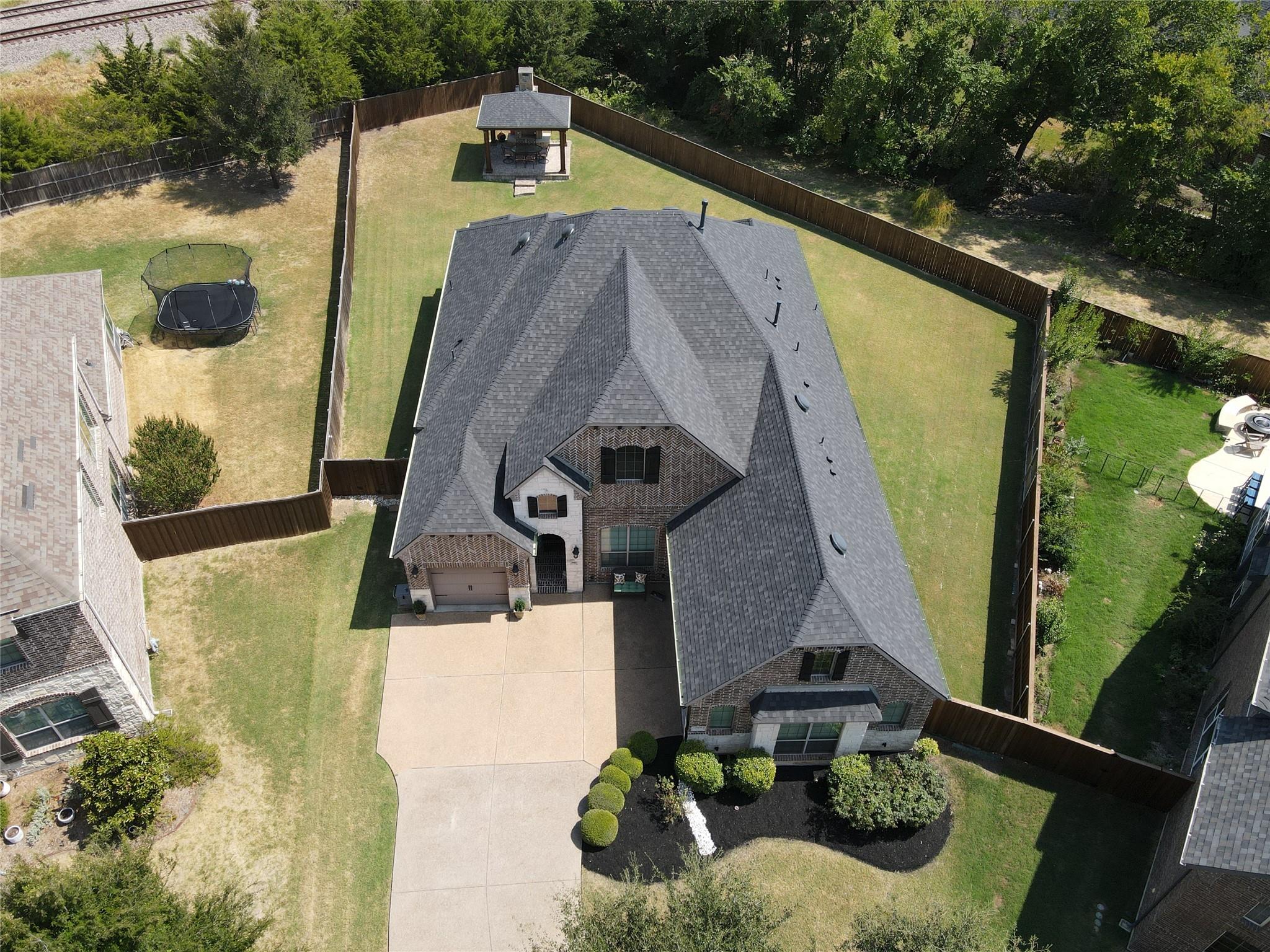 main property photo 26