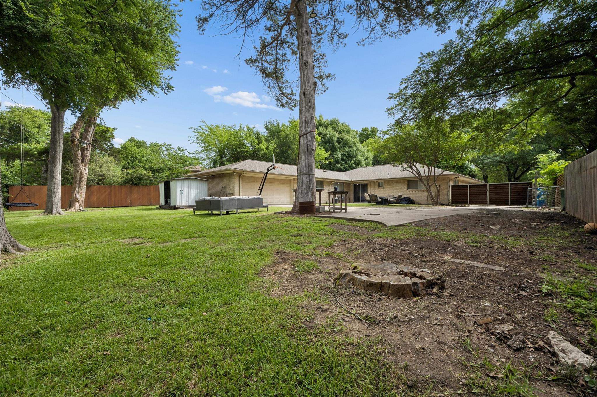 main property photo 17