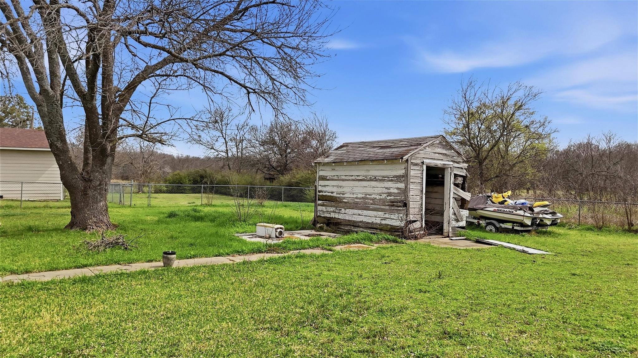 main property photo 12