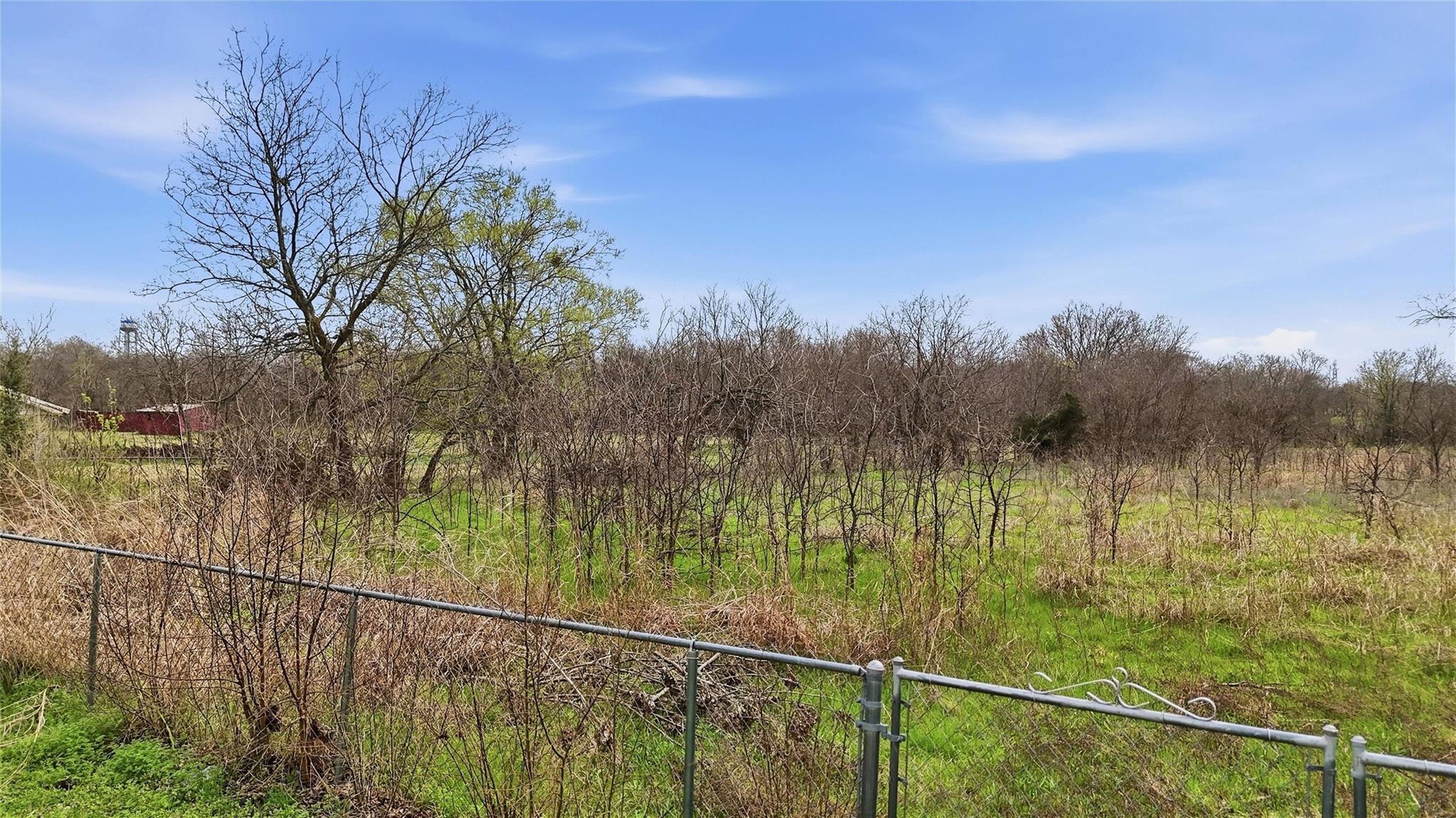 main property photo 13