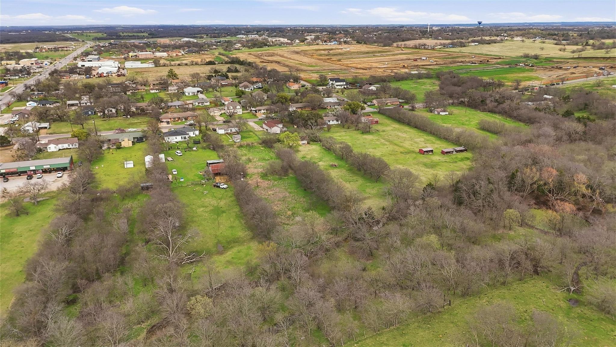 main property photo 25