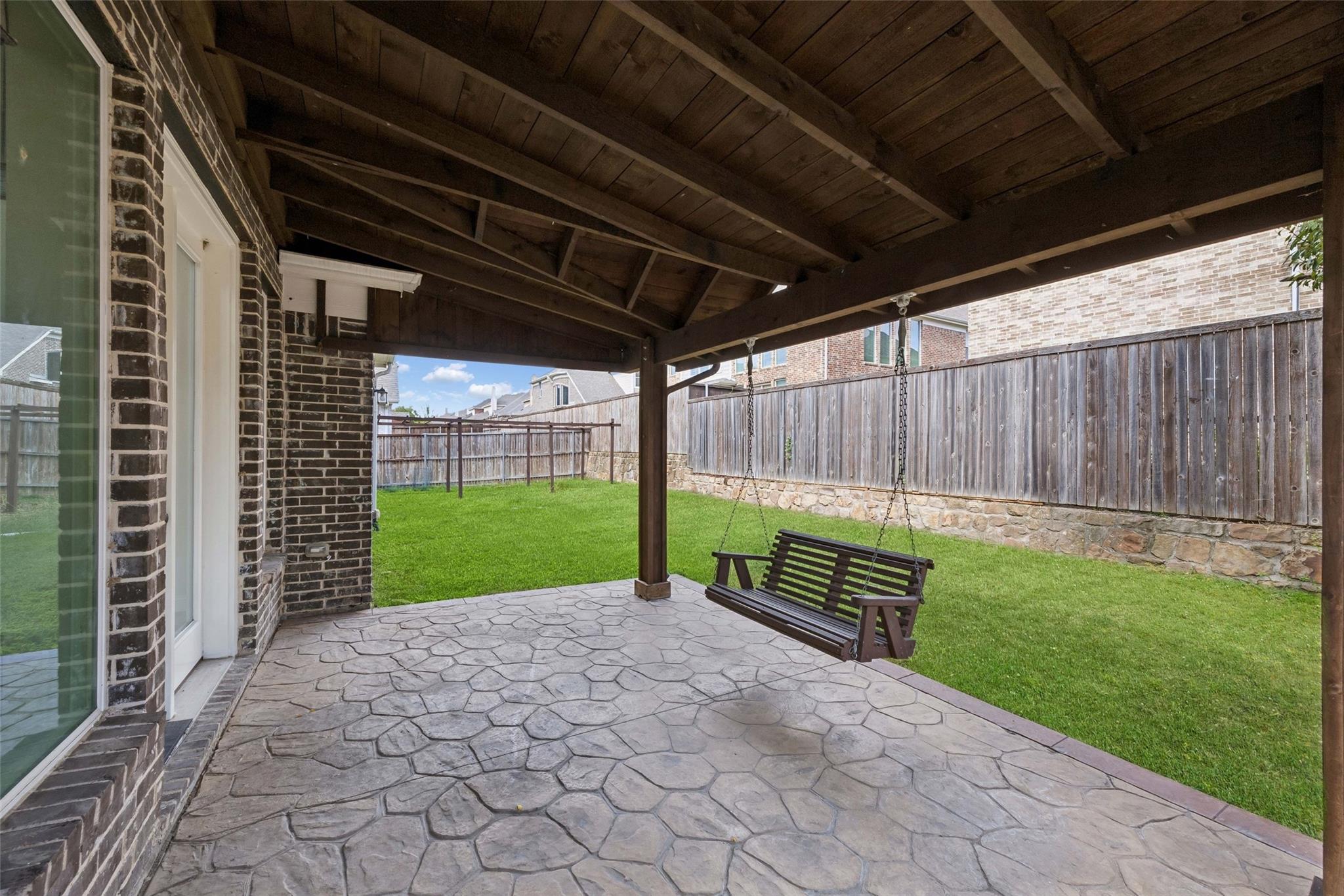 main property photo 31