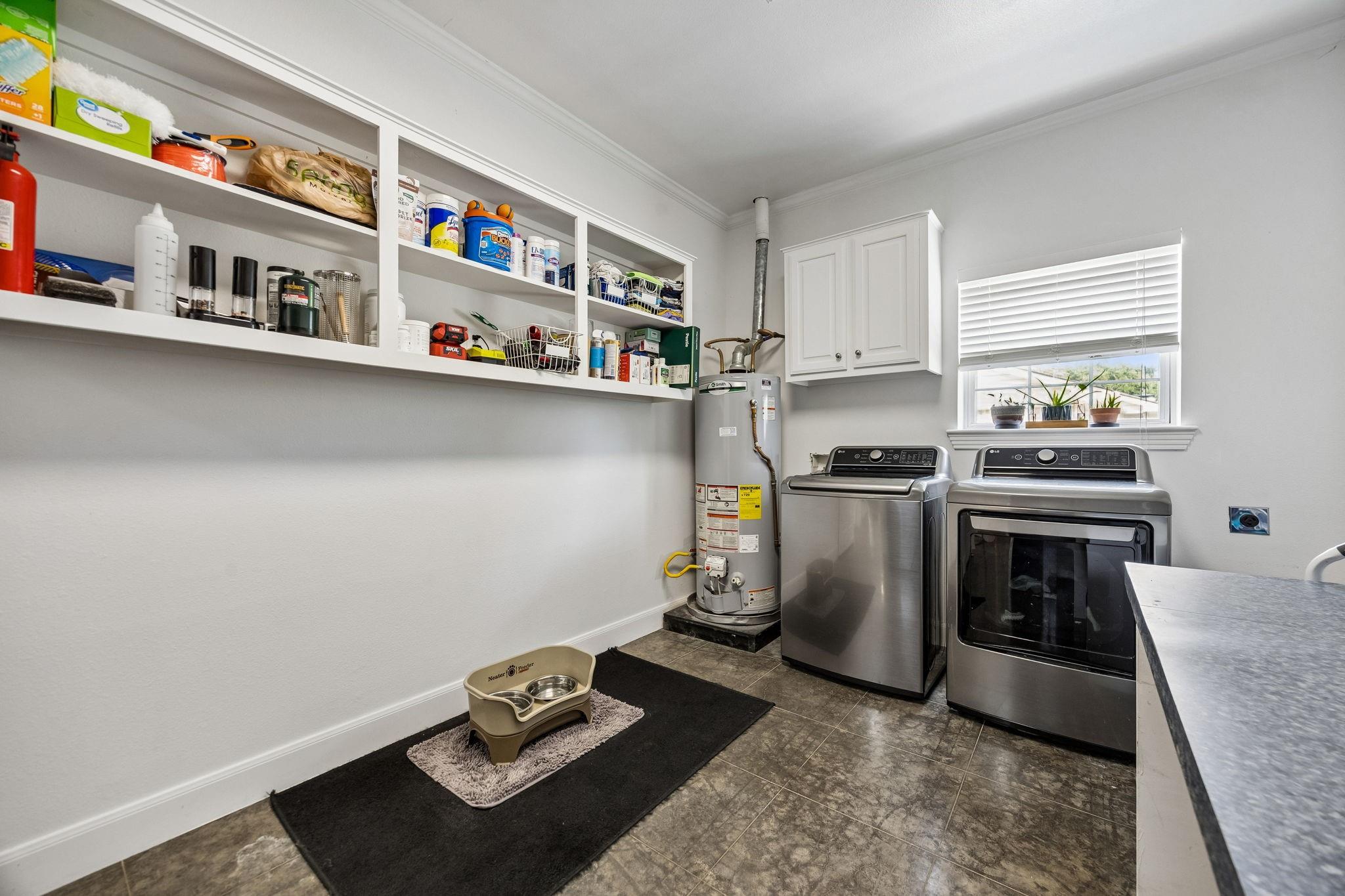 main property photo 28