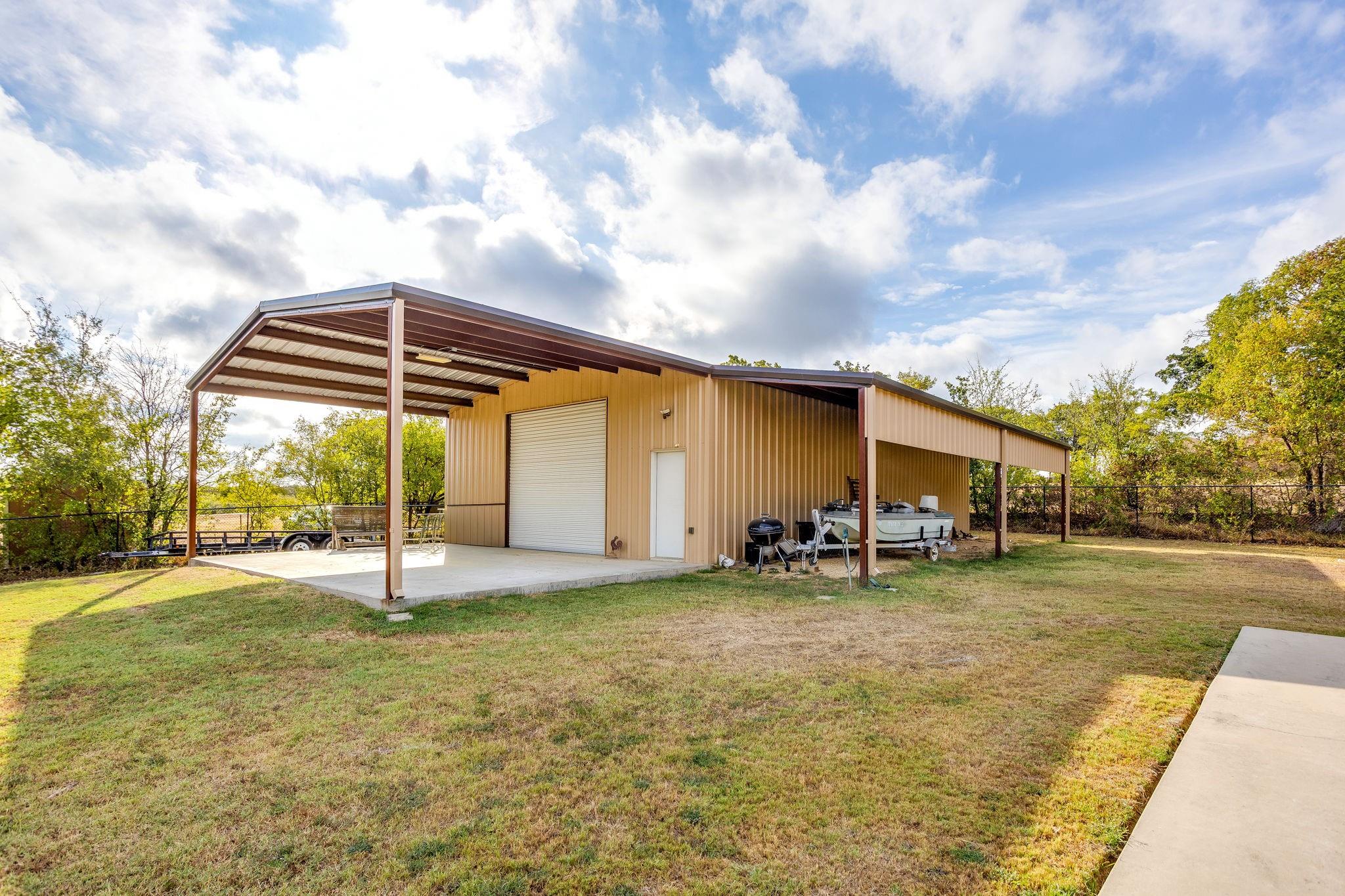 main property photo 38