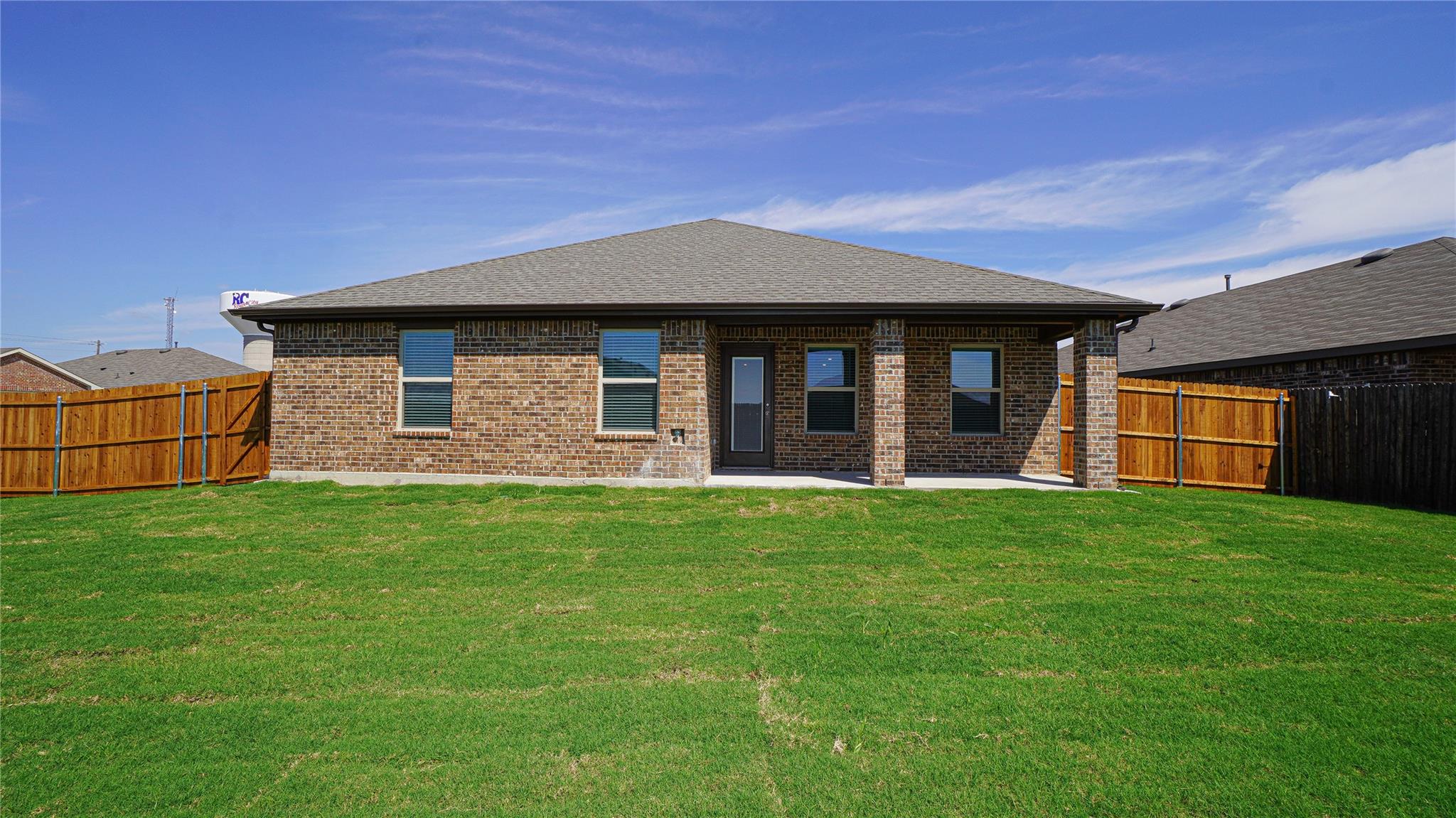 main property photo 34