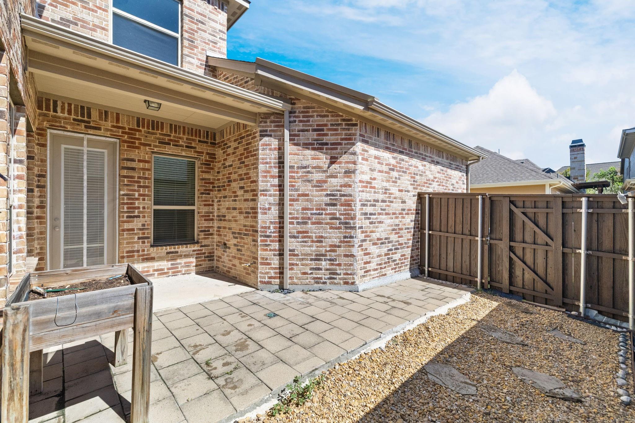 main property photo 26