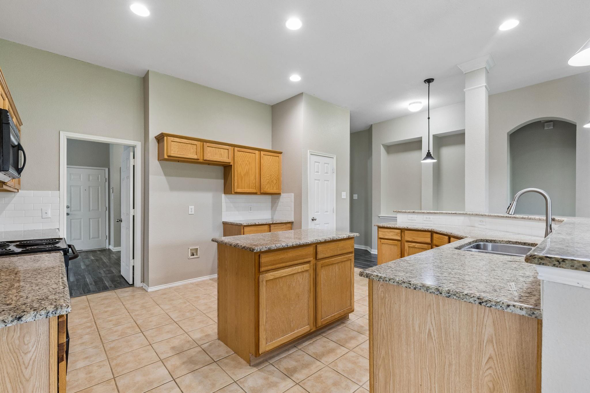 main property photo 16