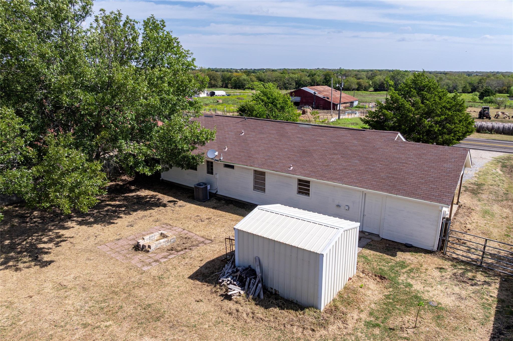 main property photo 20
