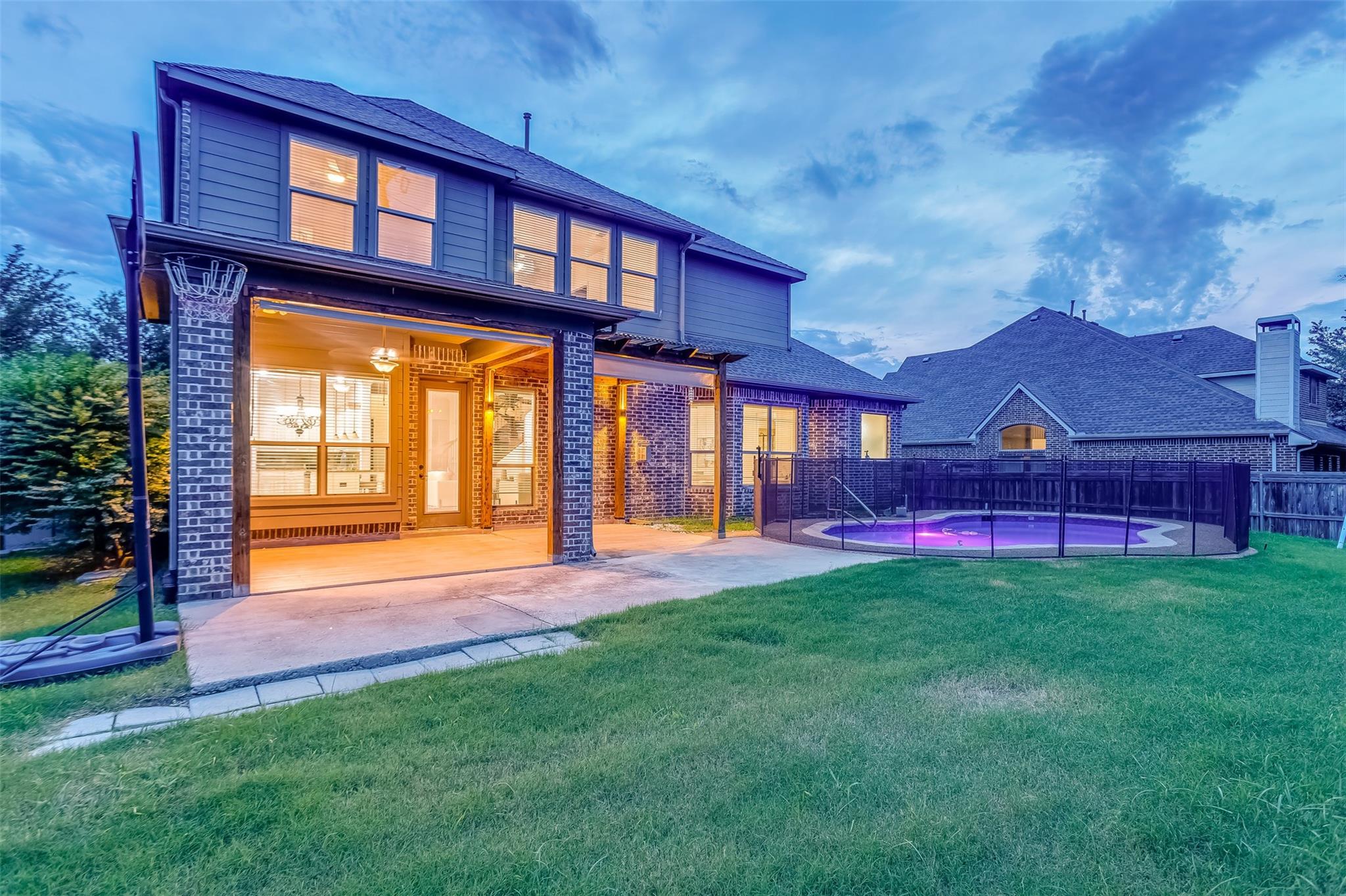 main property photo 30