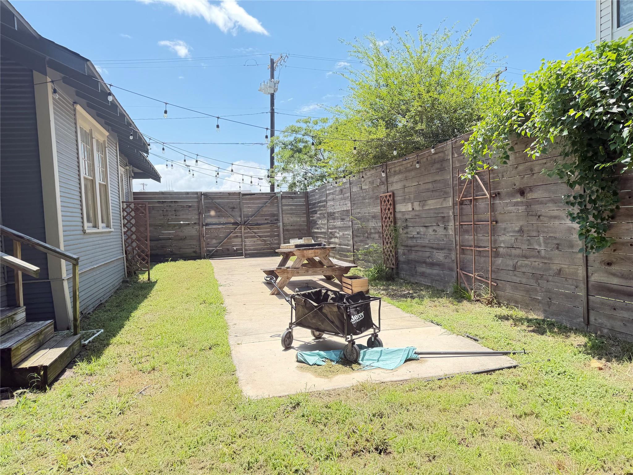main property photo 23