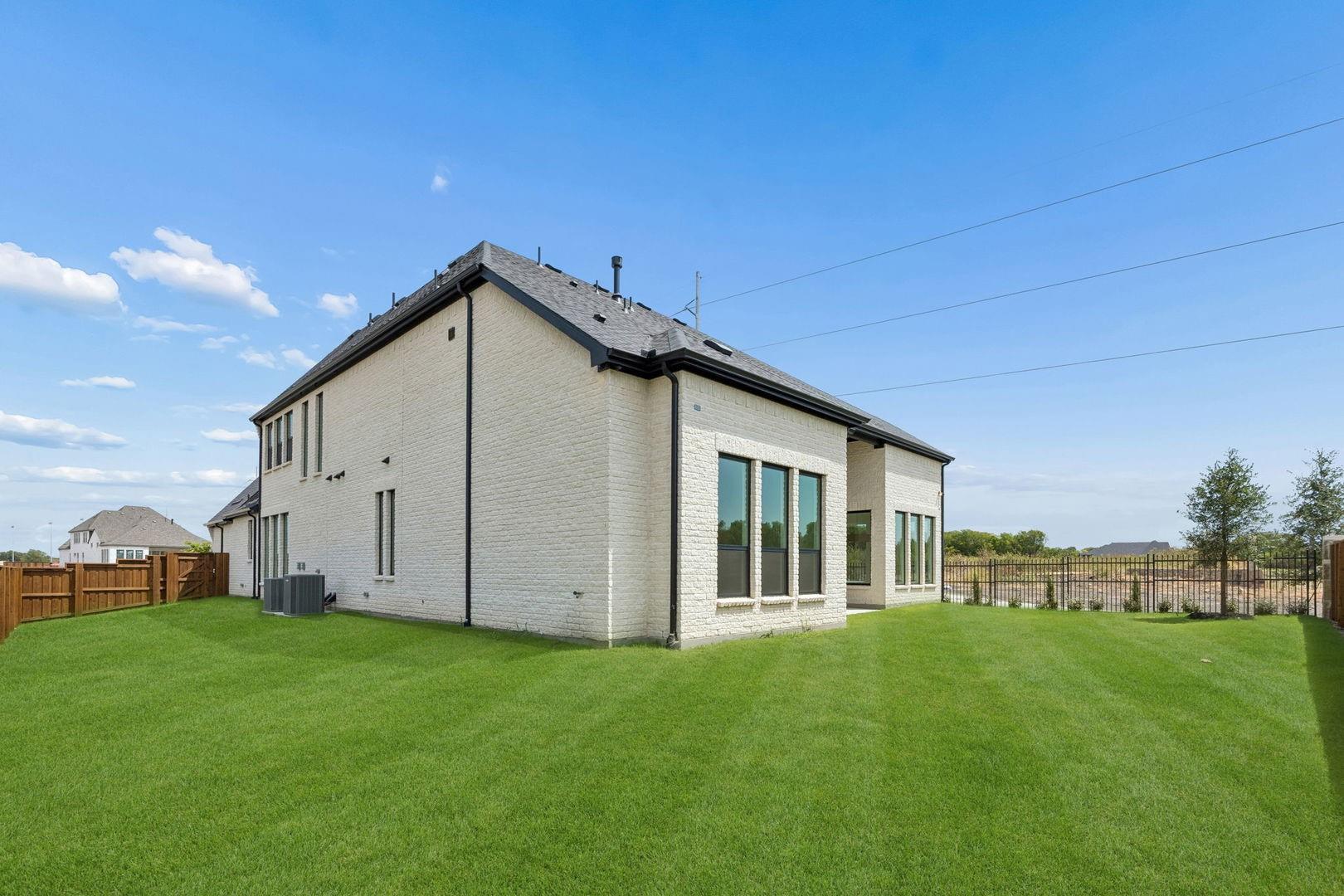 main property photo 34
