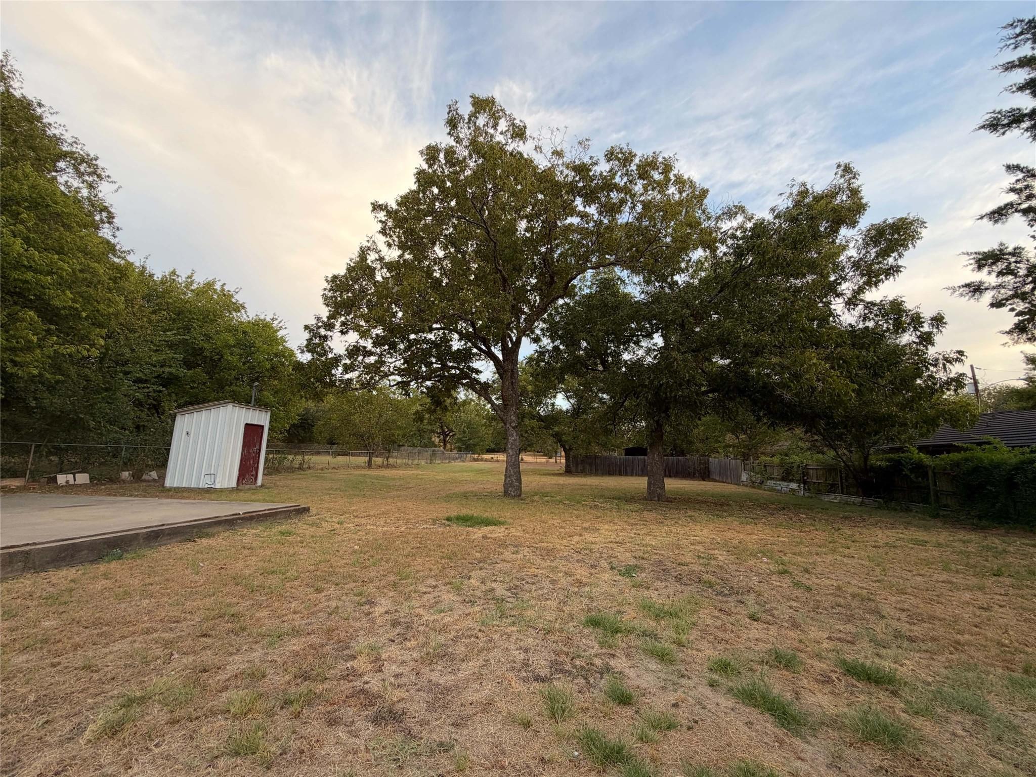 main property photo 22