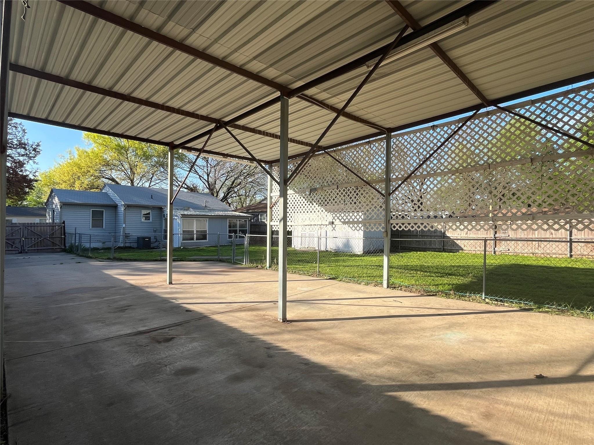 main property photo 15