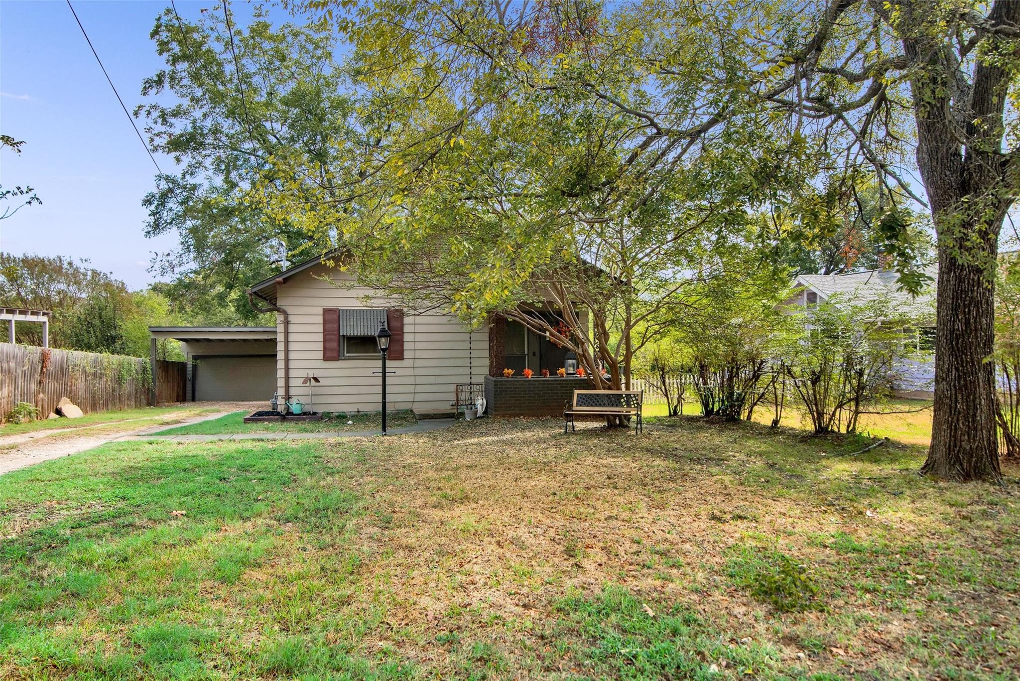 main property photo 20