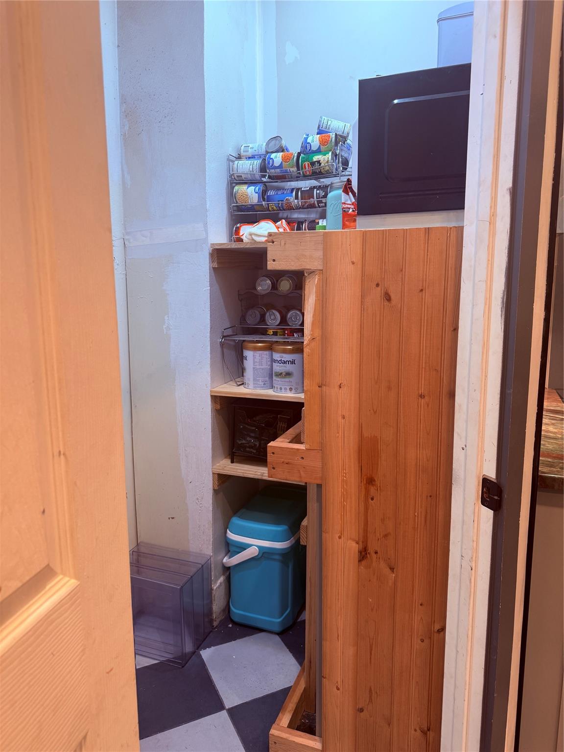 main property photo 28