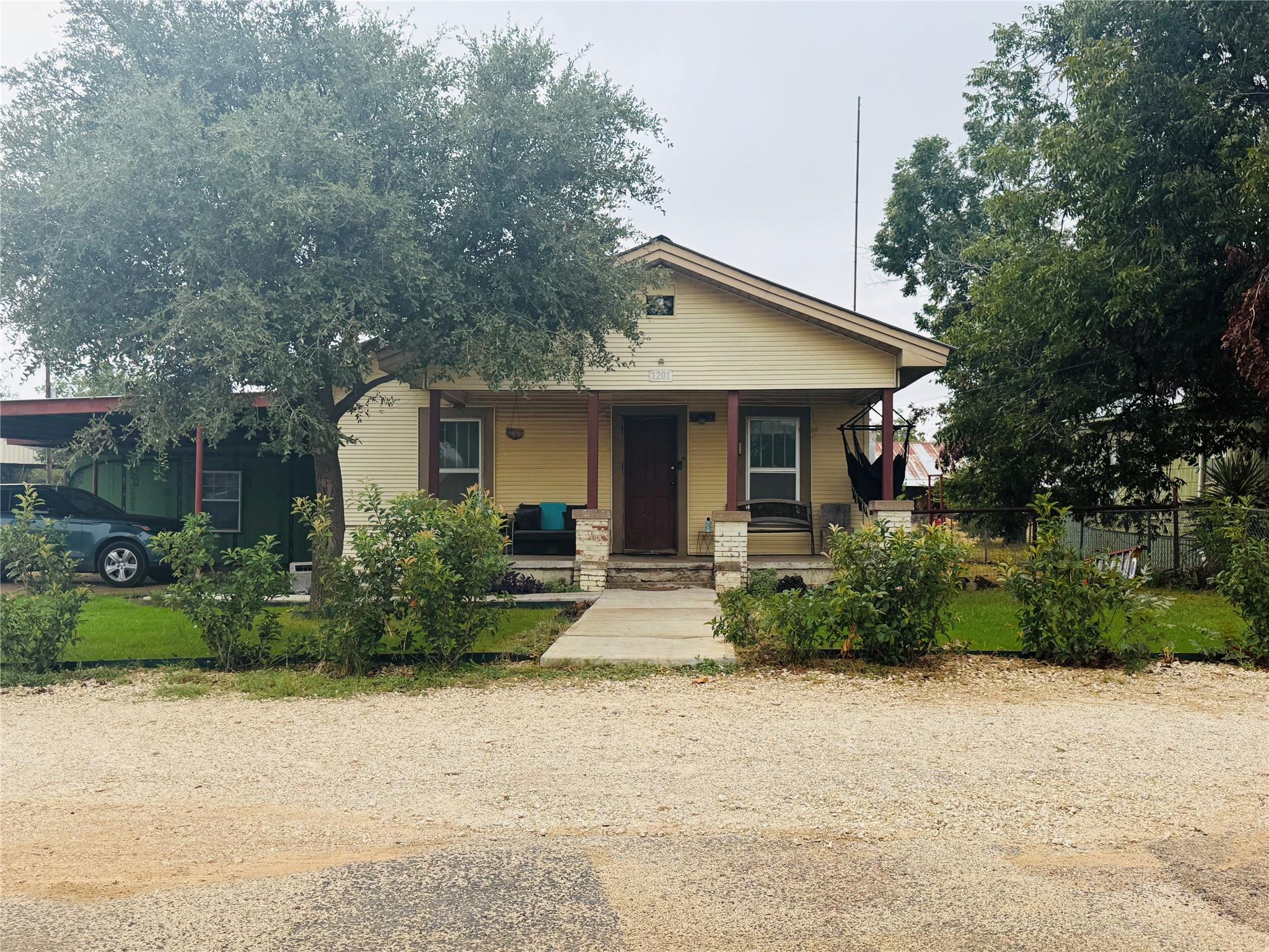 main property photo 35