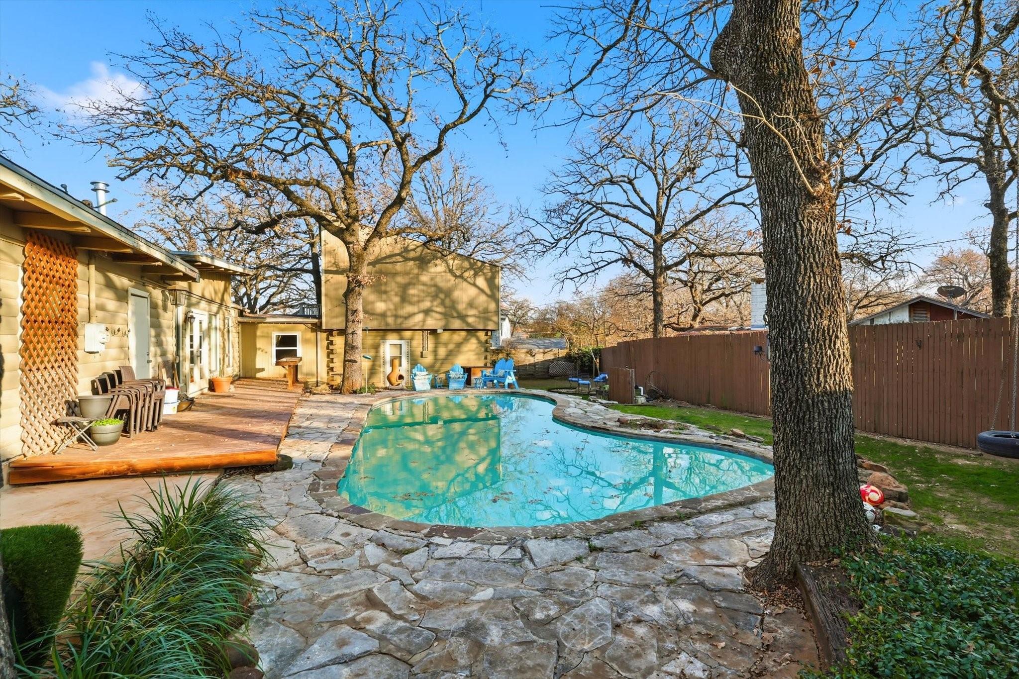 main property photo 32
