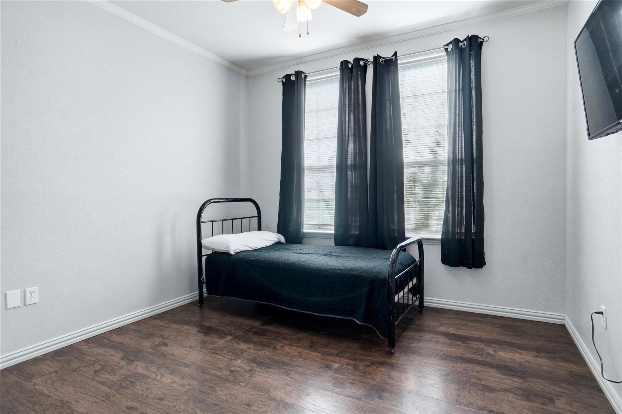 main property photo 18