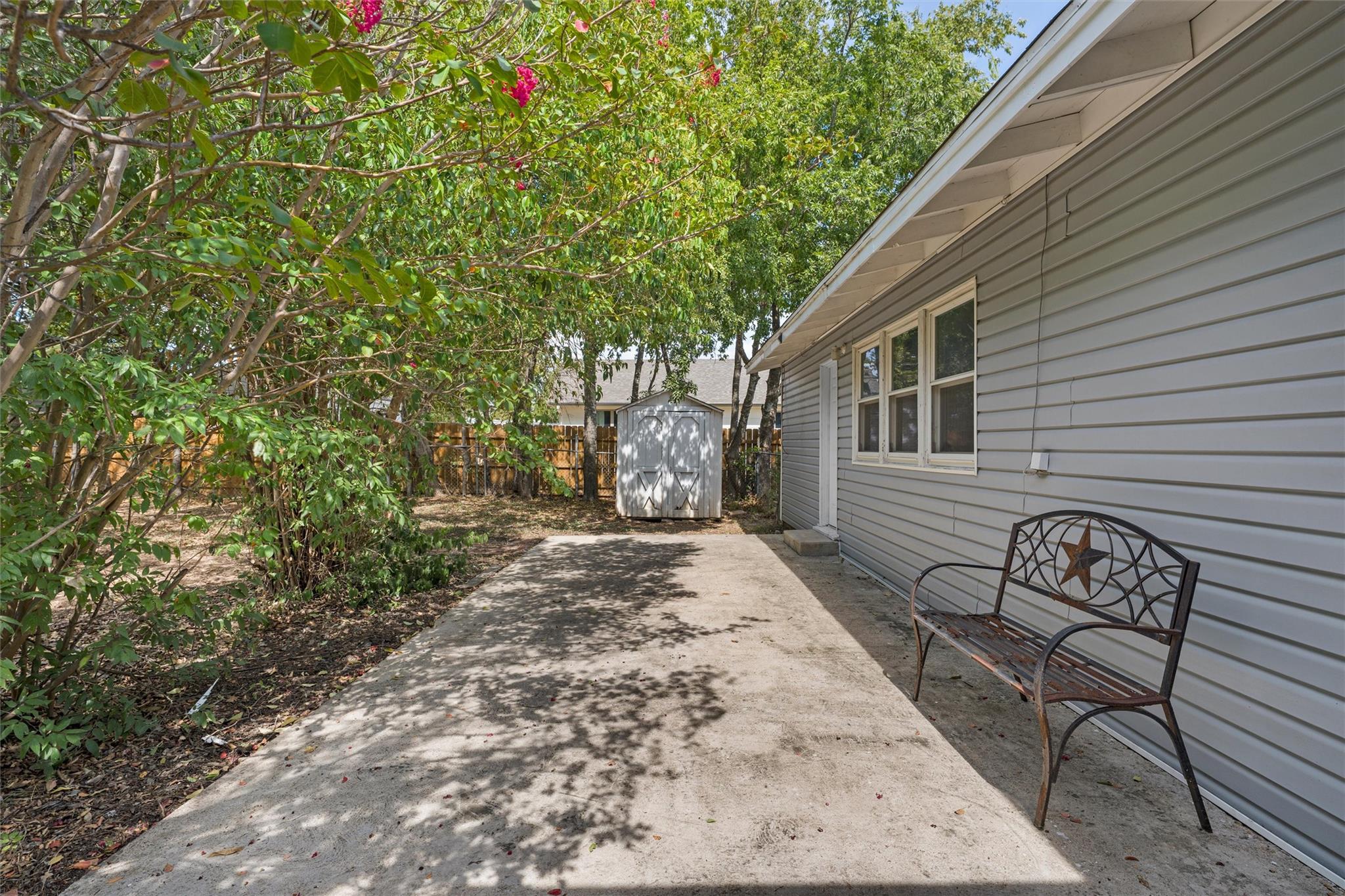 main property photo 21