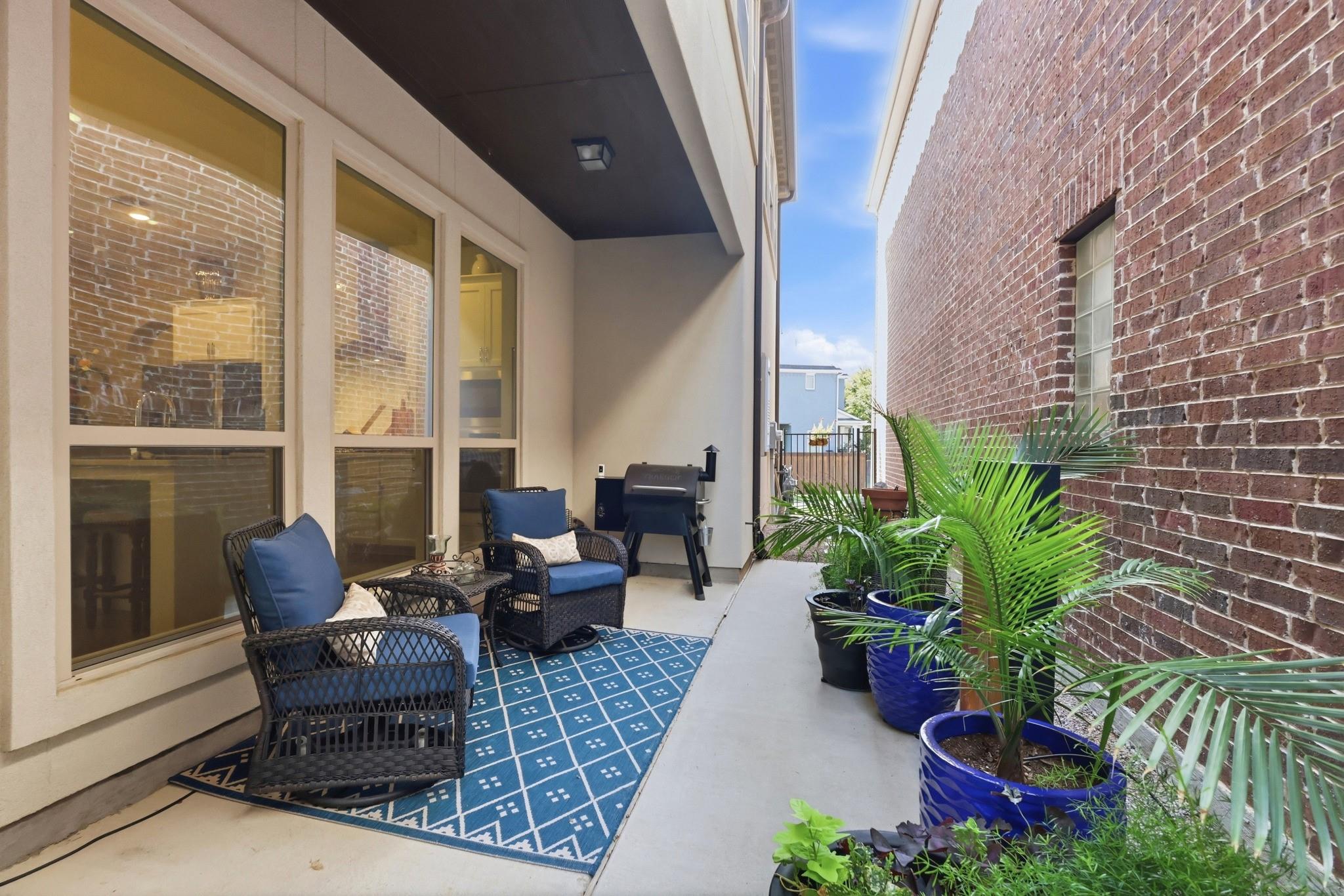 main property photo 31