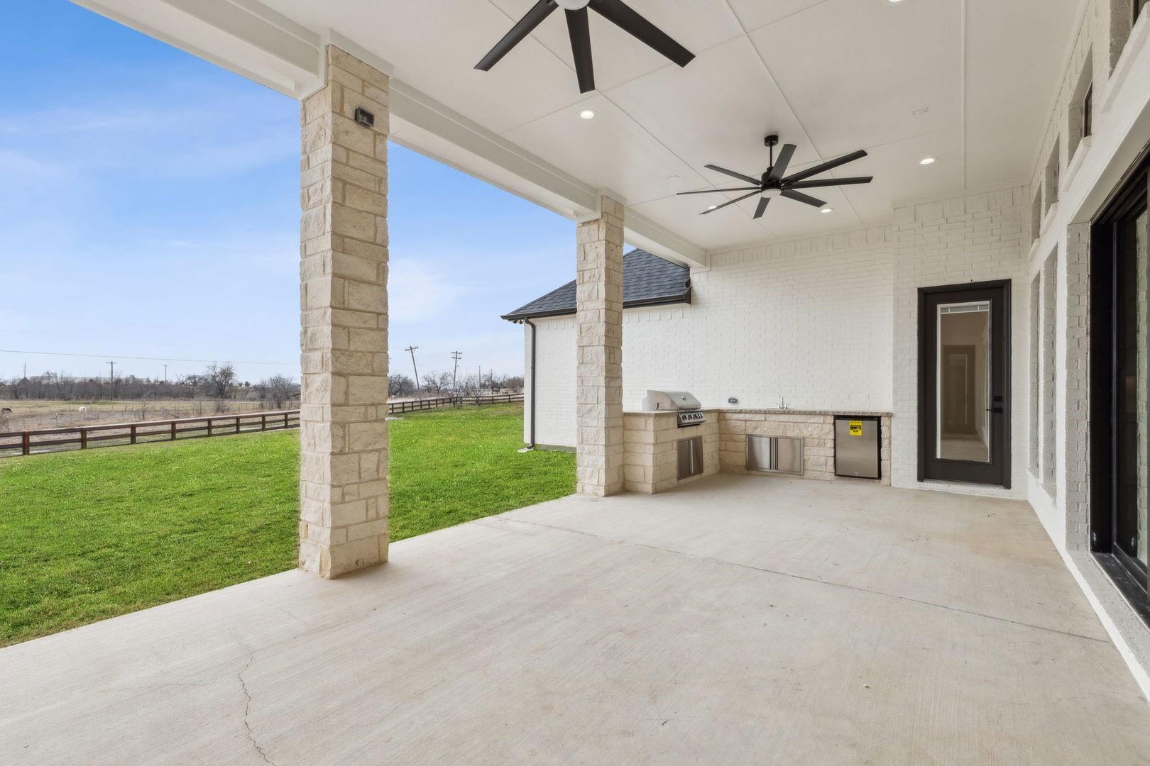 main property photo 17