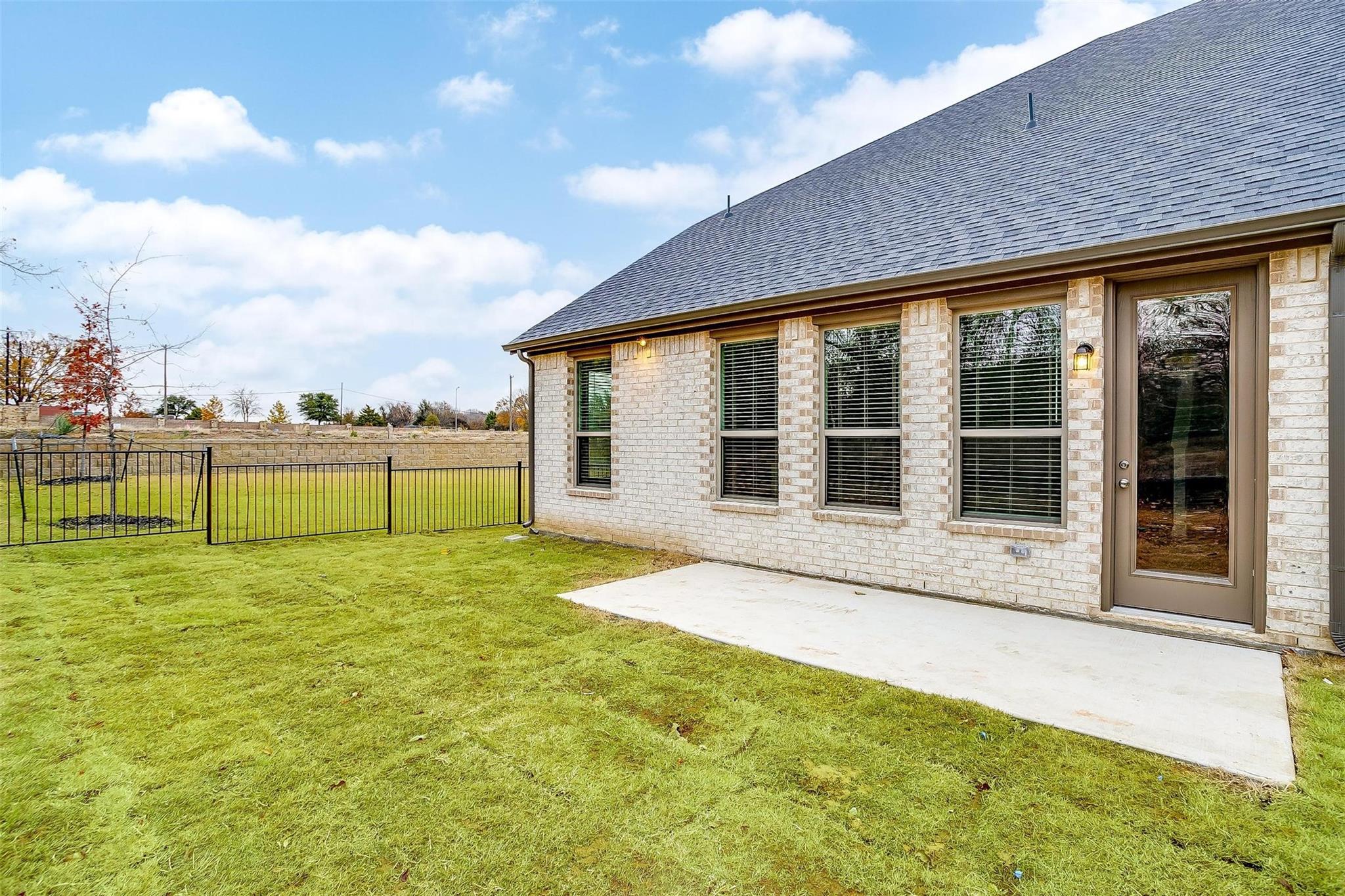 main property photo 36