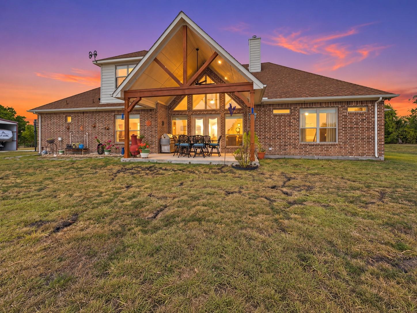 main property photo 6