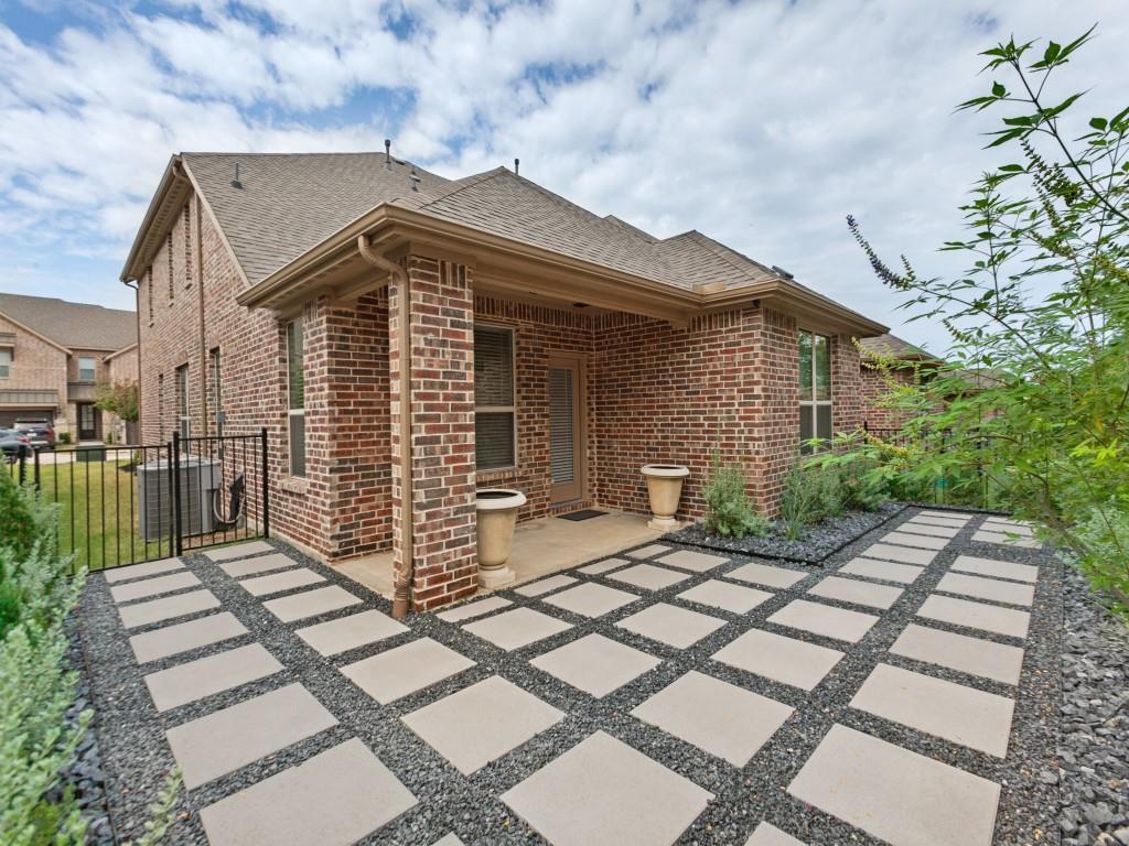 main property photo 20