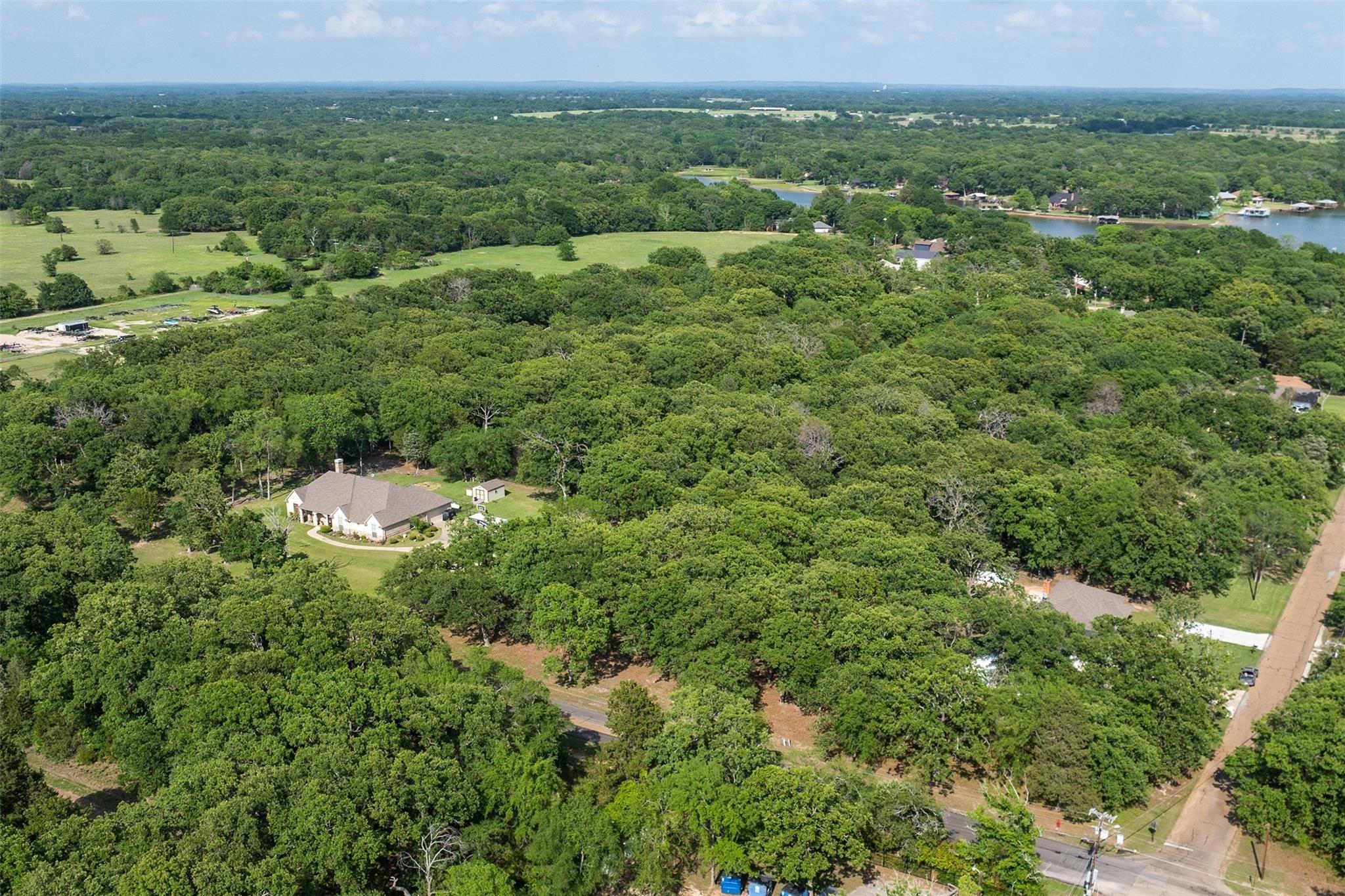 main property photo 9