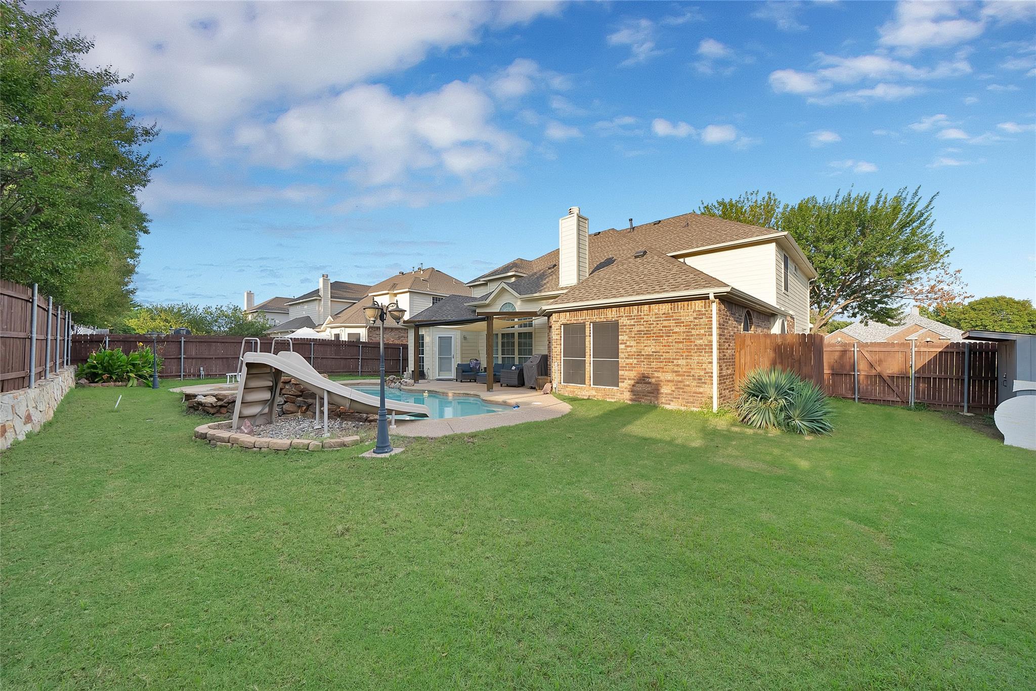 main property photo 36