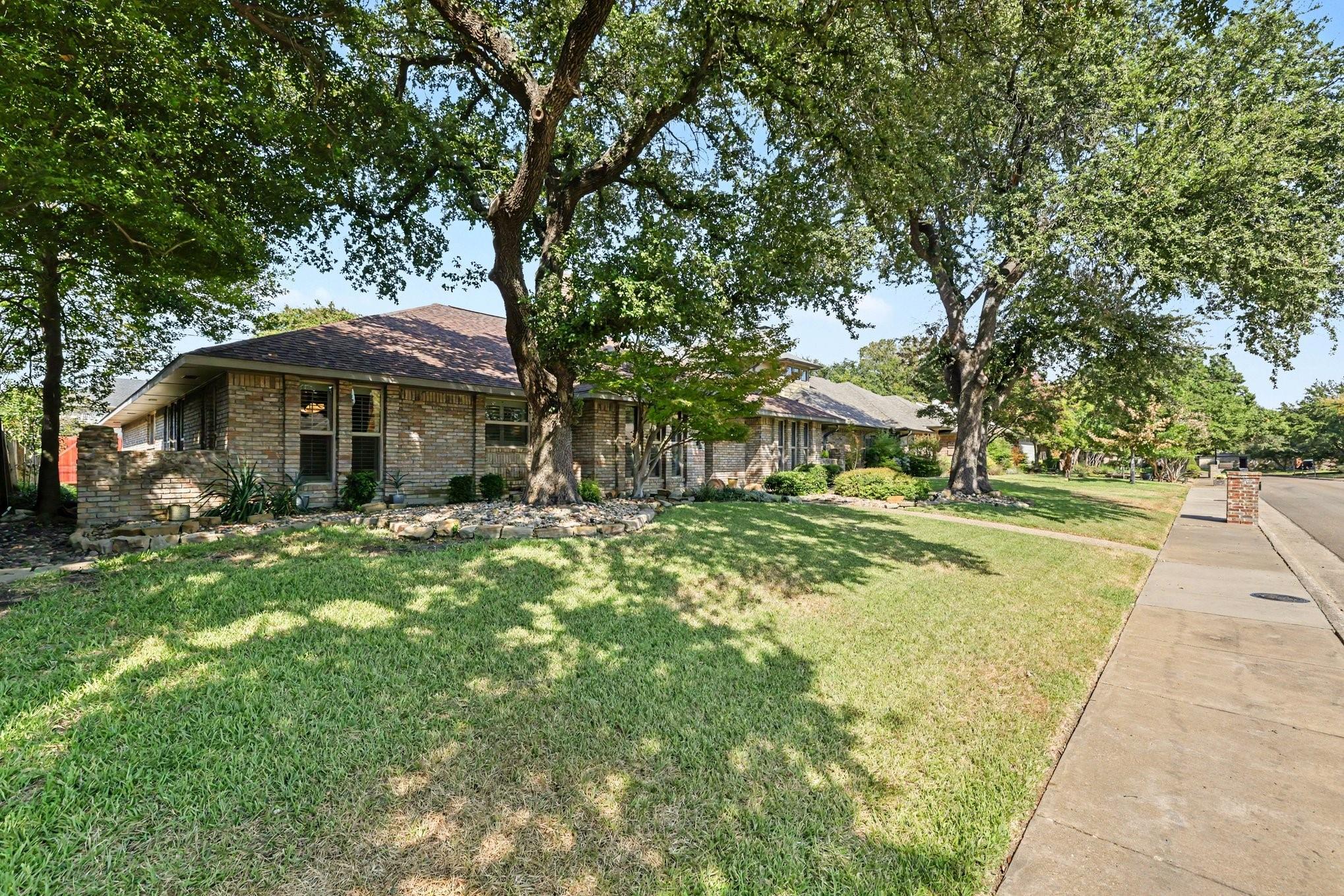 main property photo 27