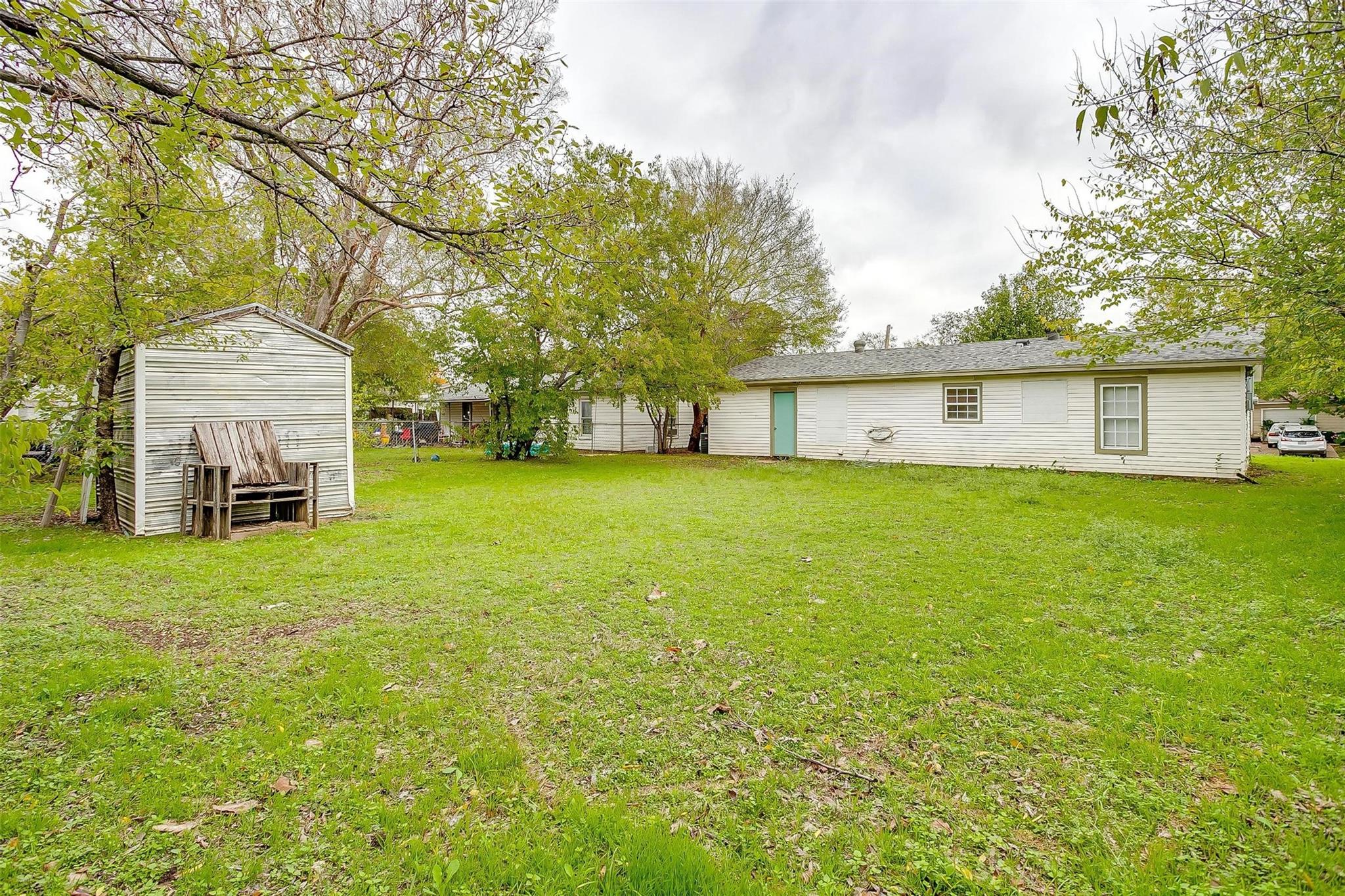 main property photo 23