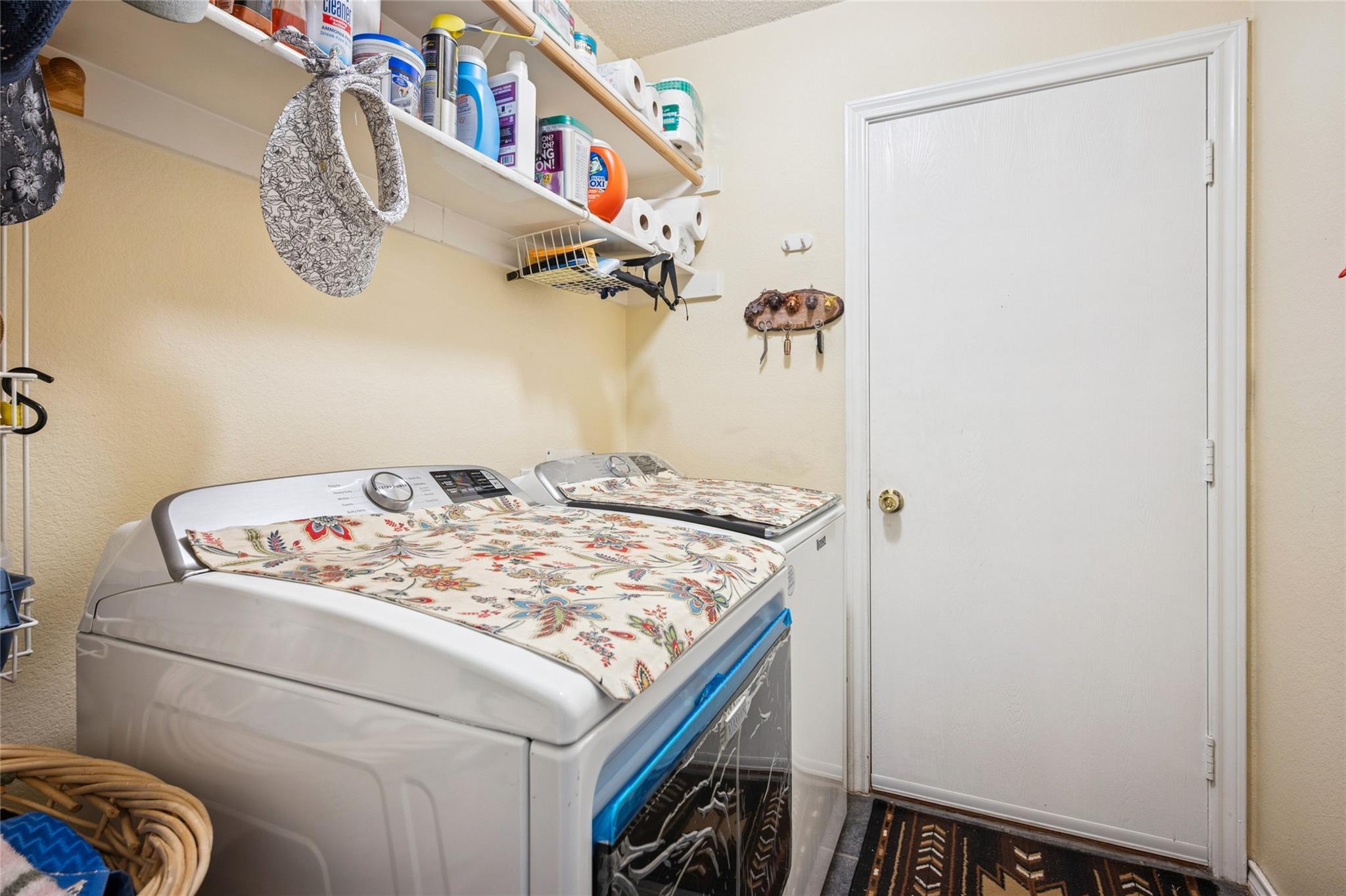 main property photo 17