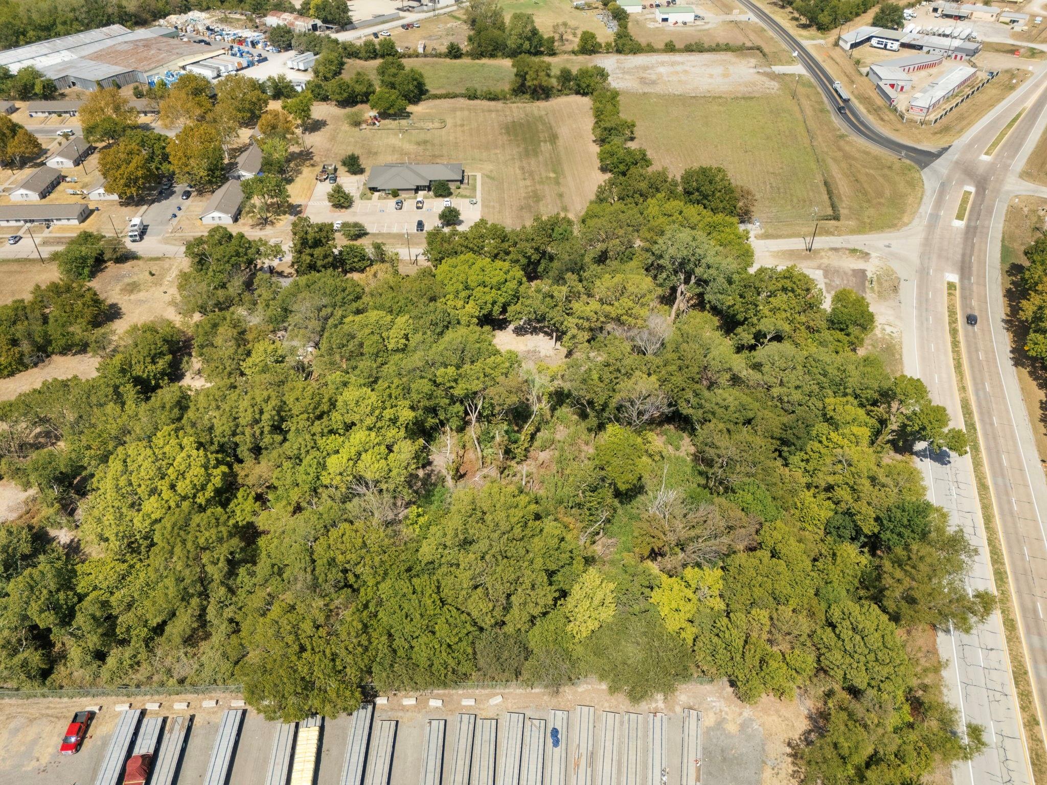 main property photo 6