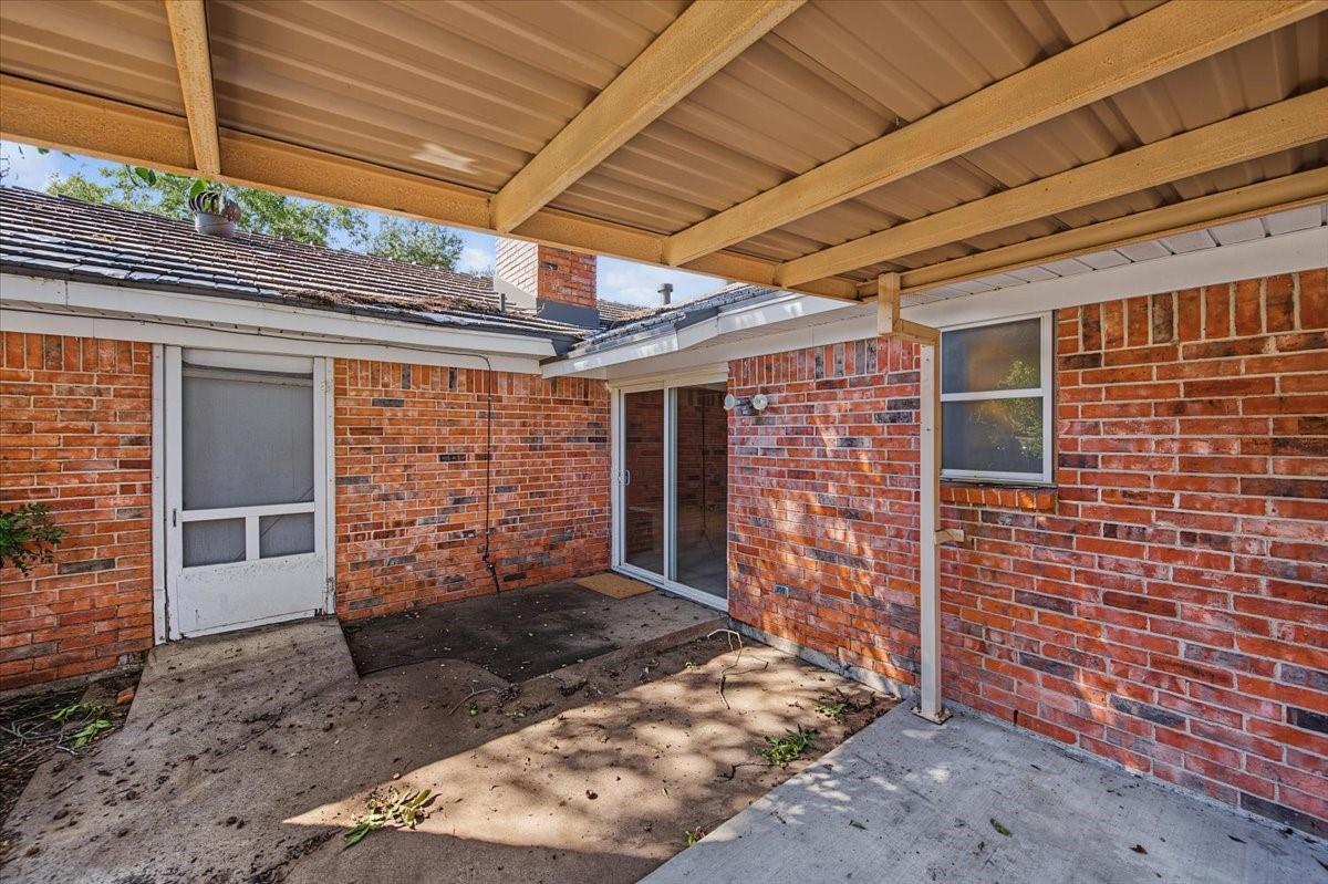main property photo 31