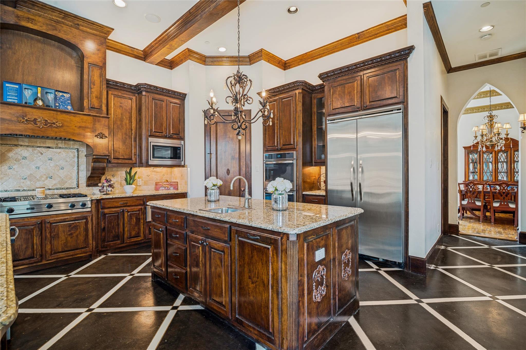 main property photo 12