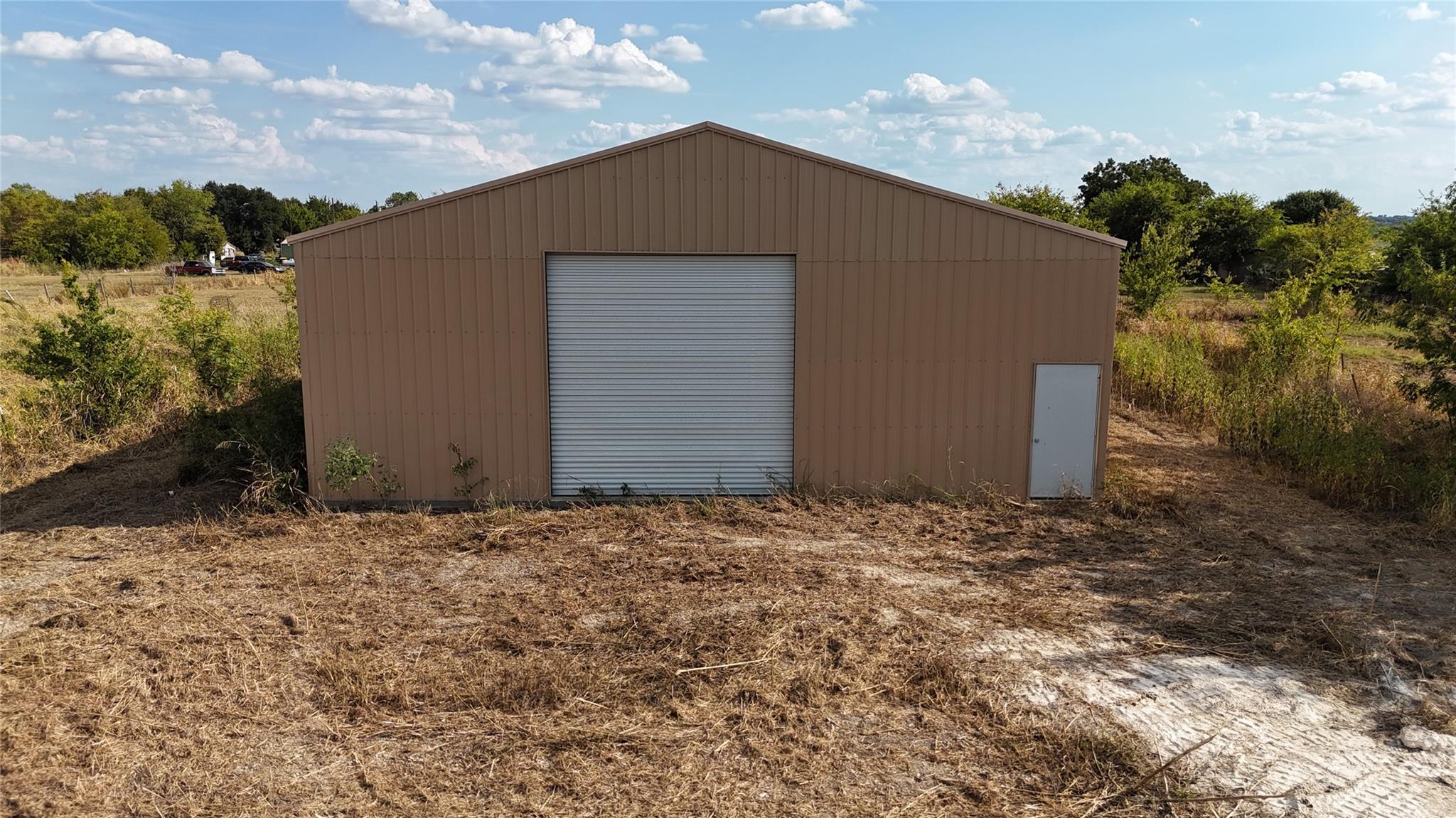 main property photo 9
