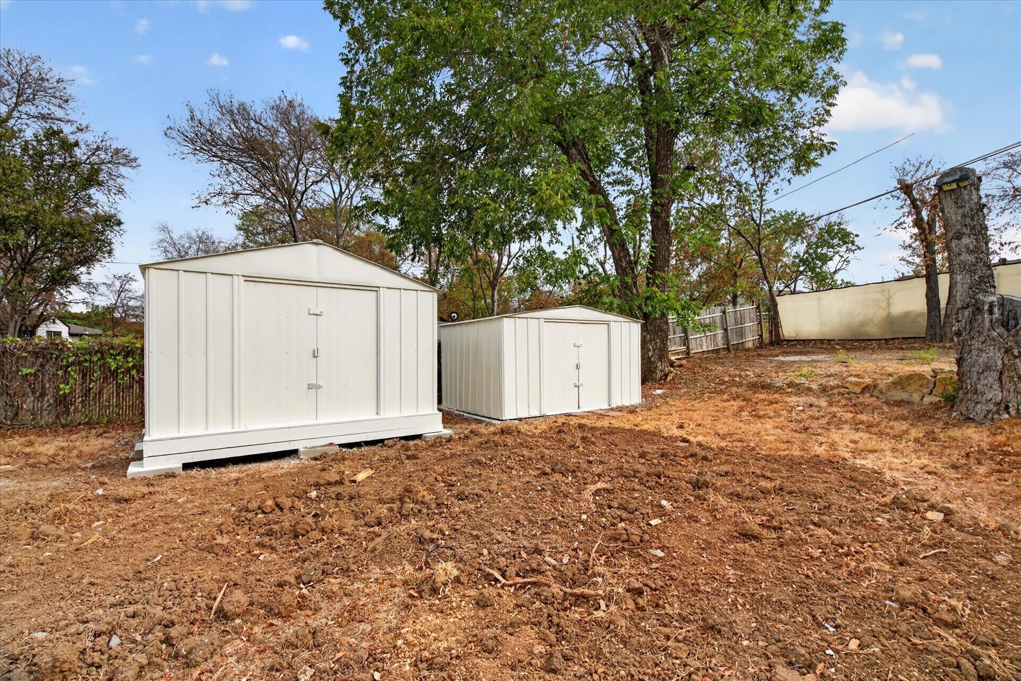 main property photo 20