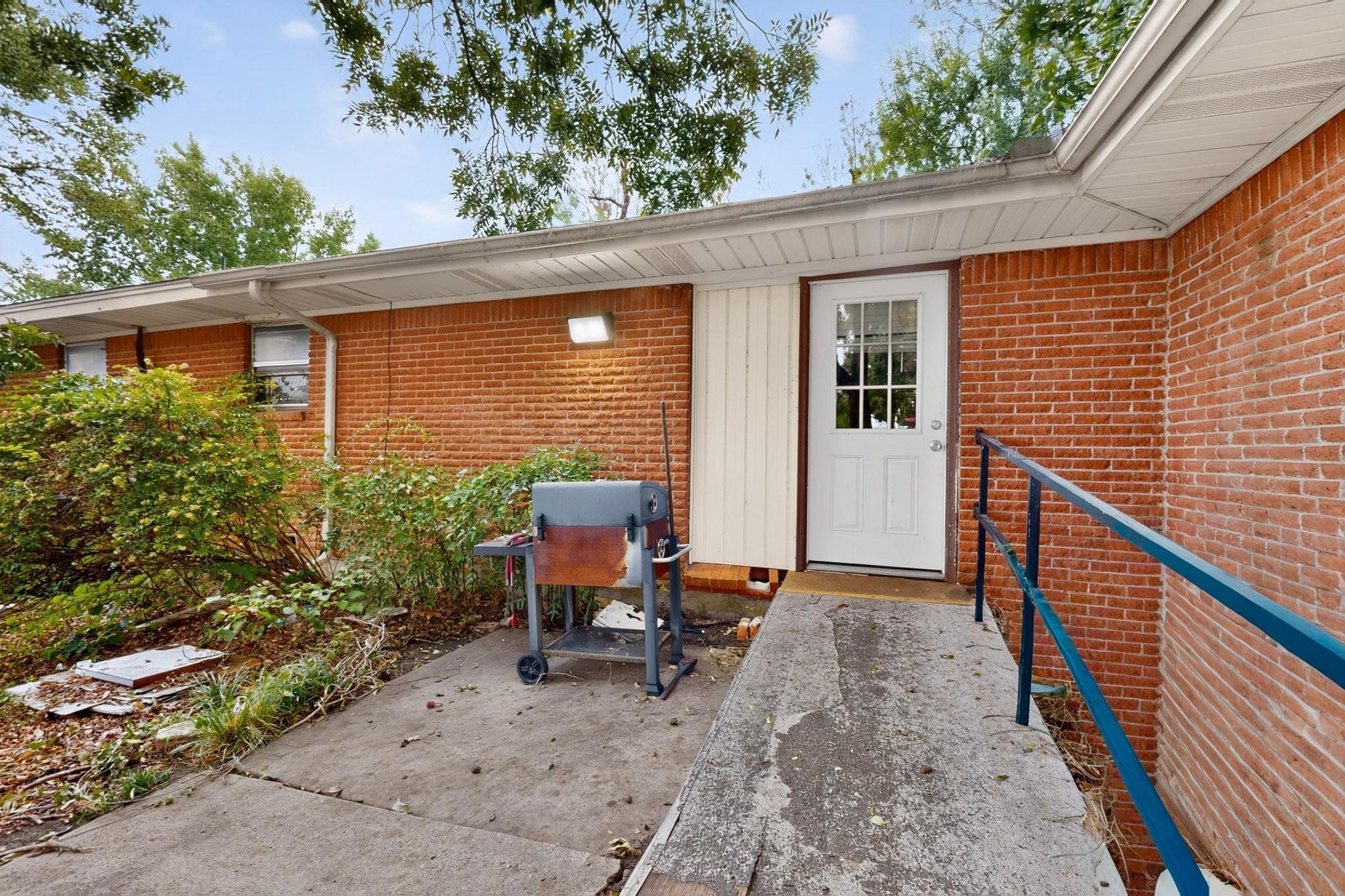 main property photo 32
